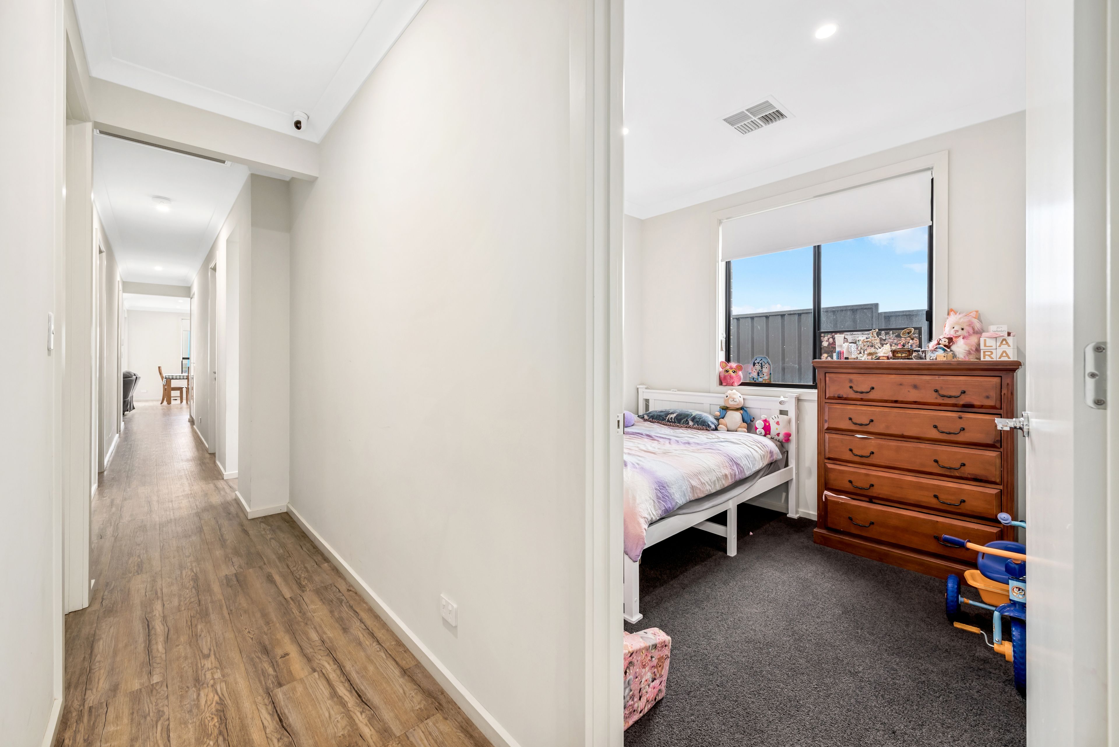 2 Barnabas Crescent — photo 7 of 12