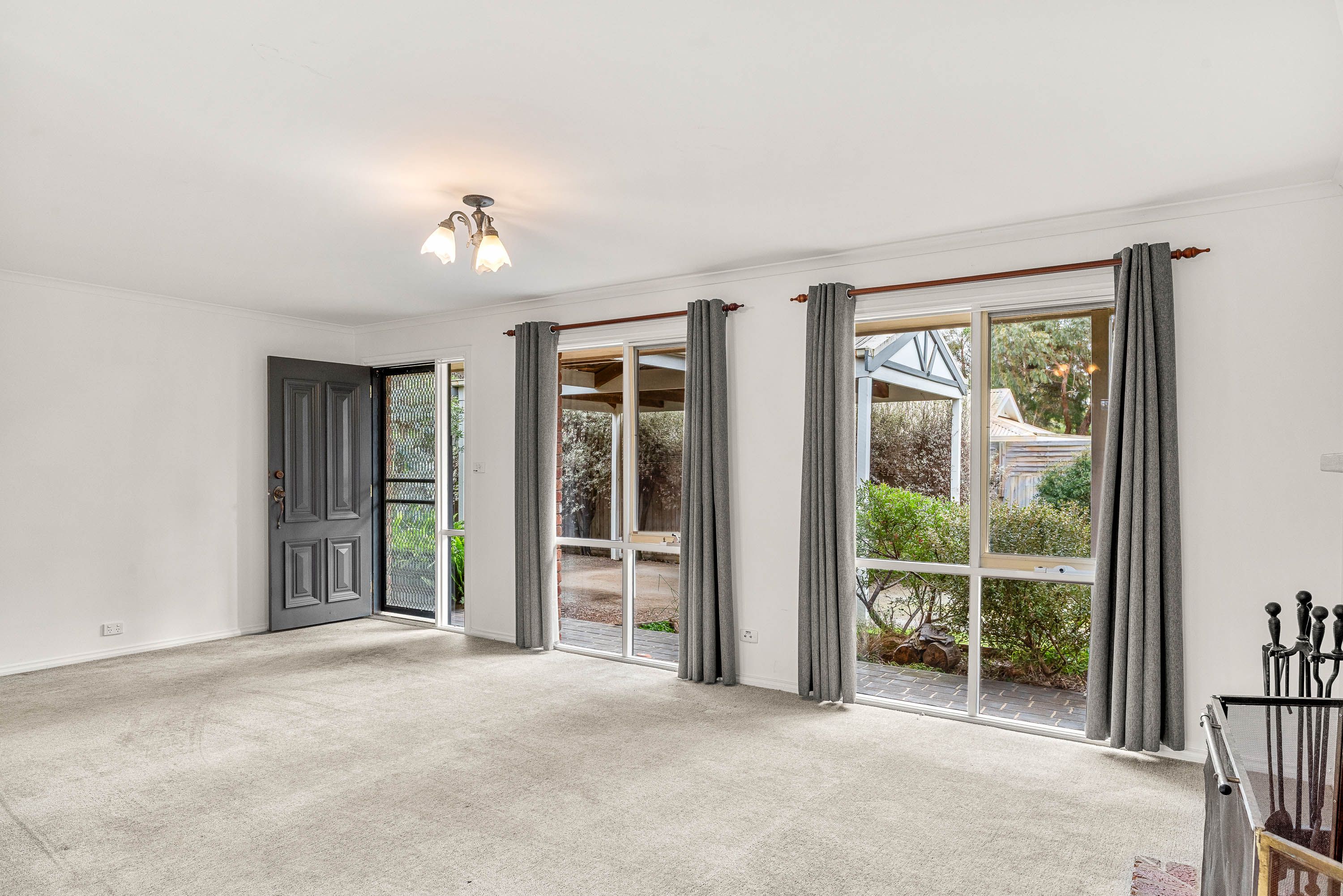 75 Wyndham Avenue — photo 10 of 12