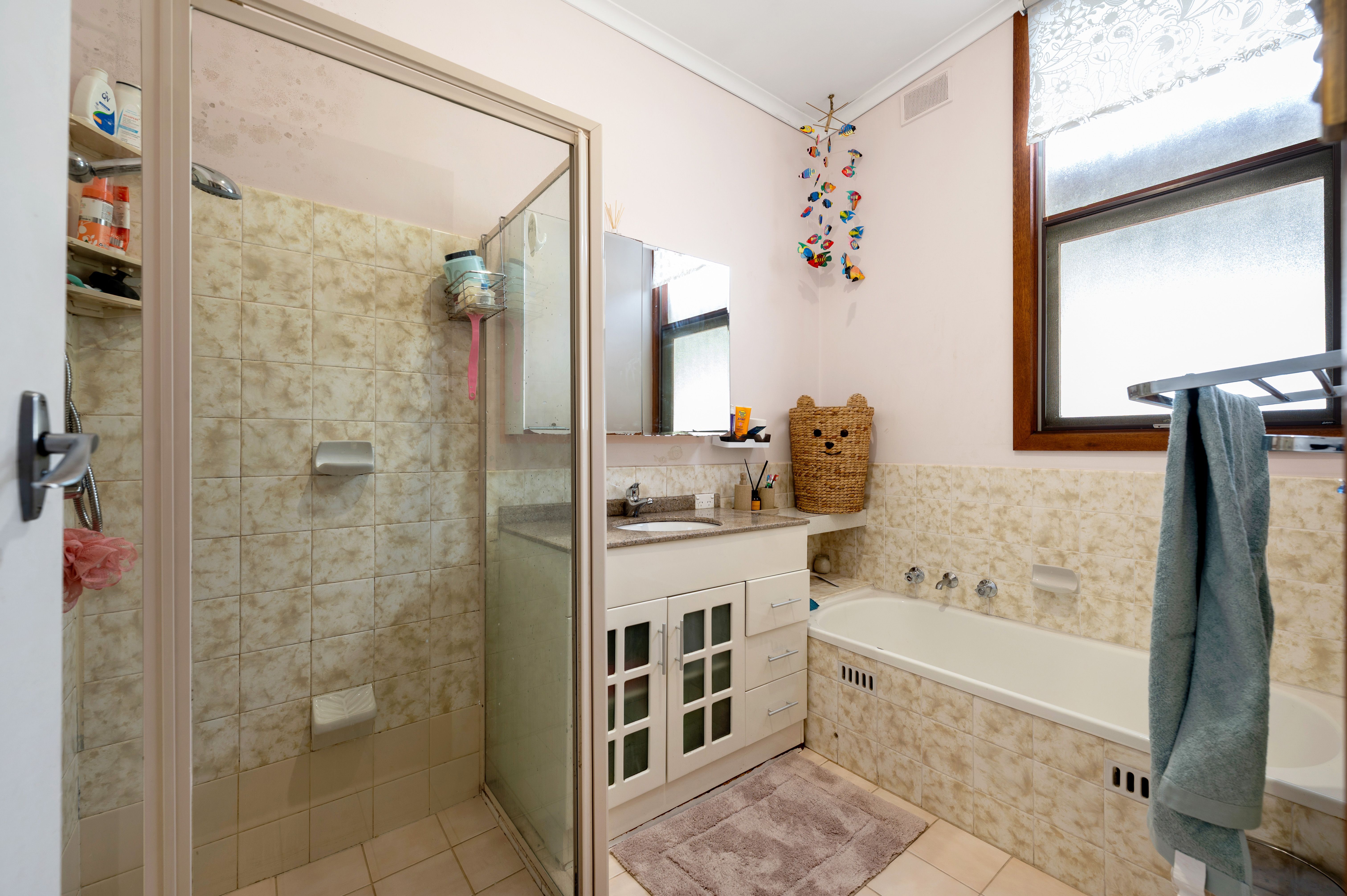 73 Armstrong Crescent — photo 17 of 20