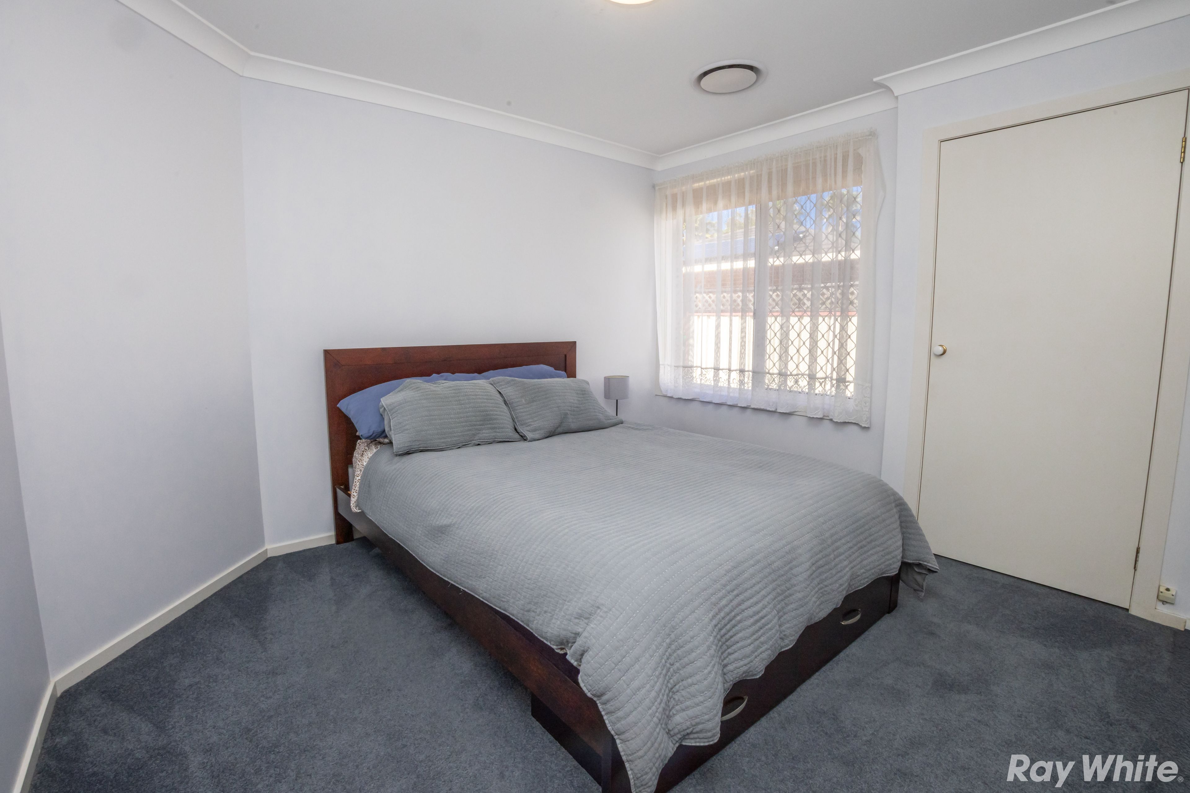 2A Hesper Drive — photo 8 of 11