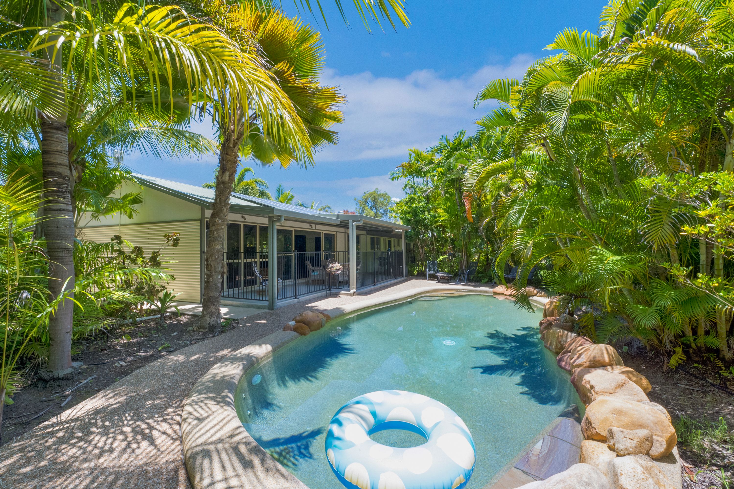 12 Lodestone Drive, Bluewater QLD 4818