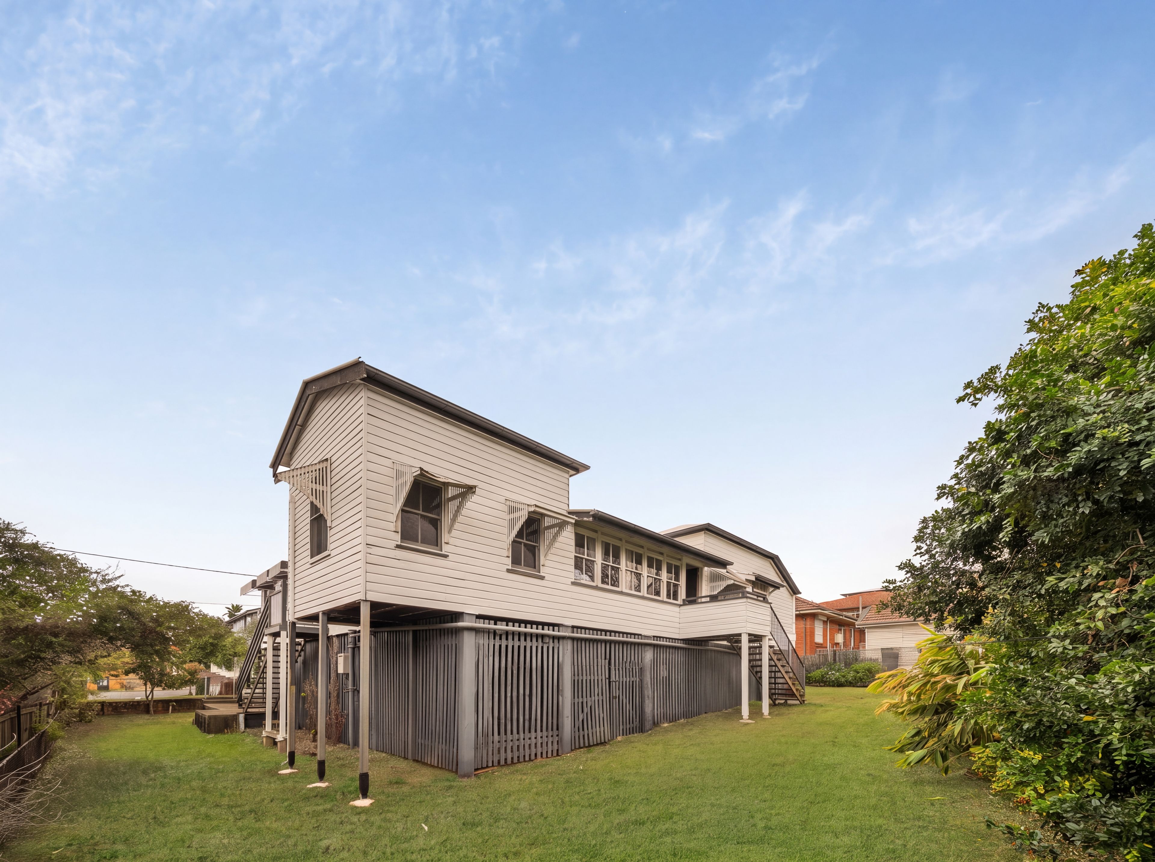 16 Herbert Street, Annerley, QLD 4103