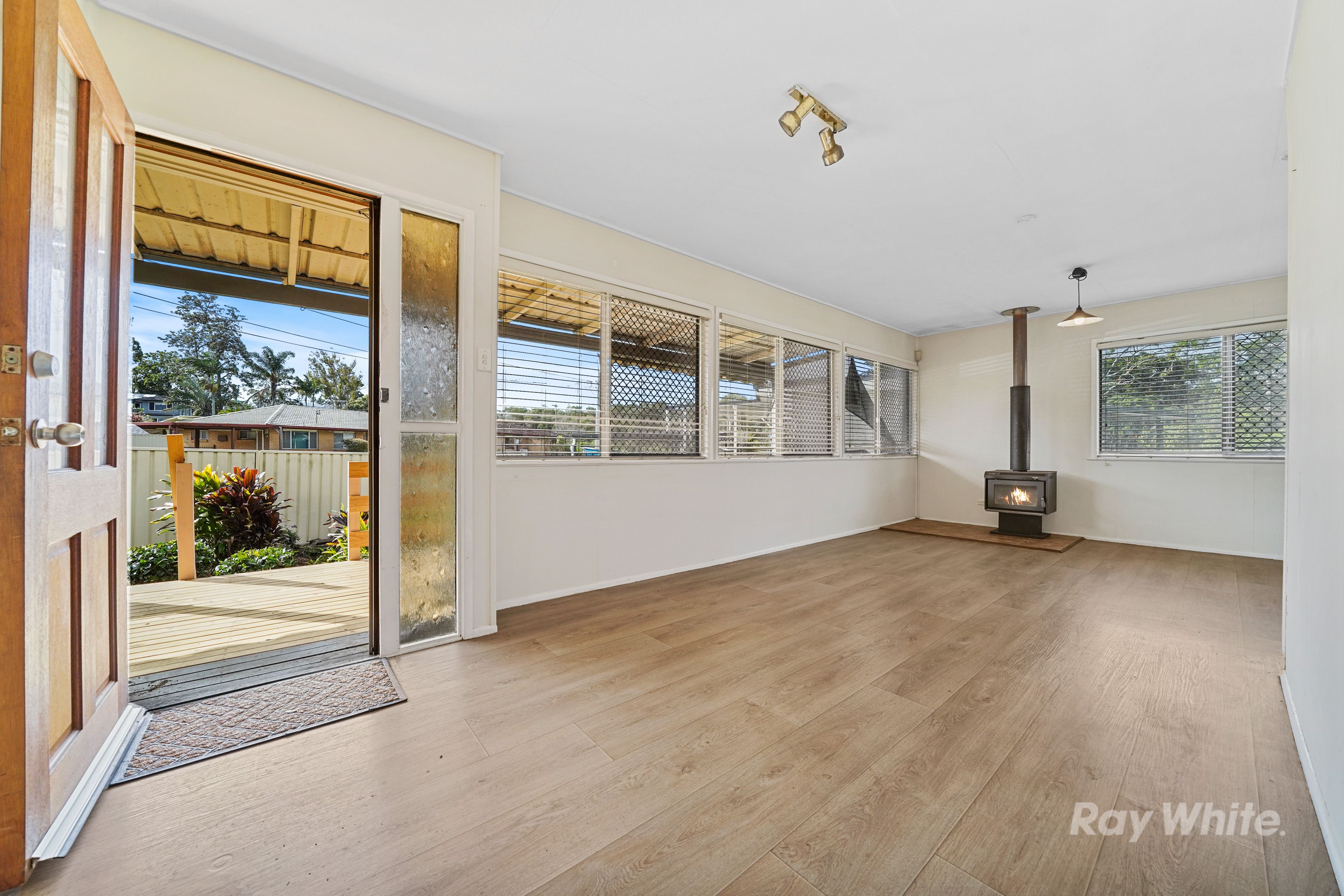 13 Sylvia Street — photo 3 of 14