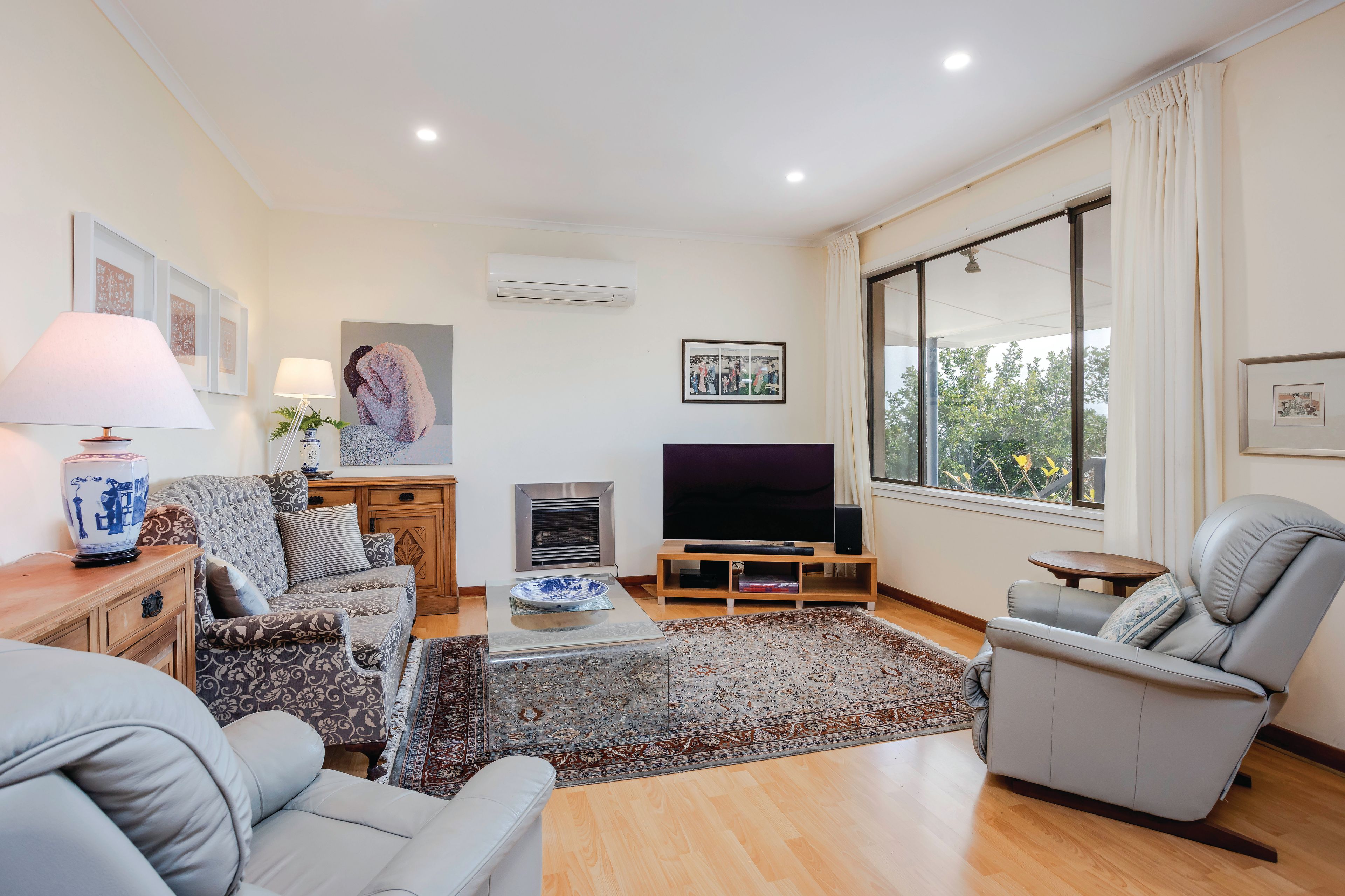 6 Dudley Crescent — photo 3 of 24