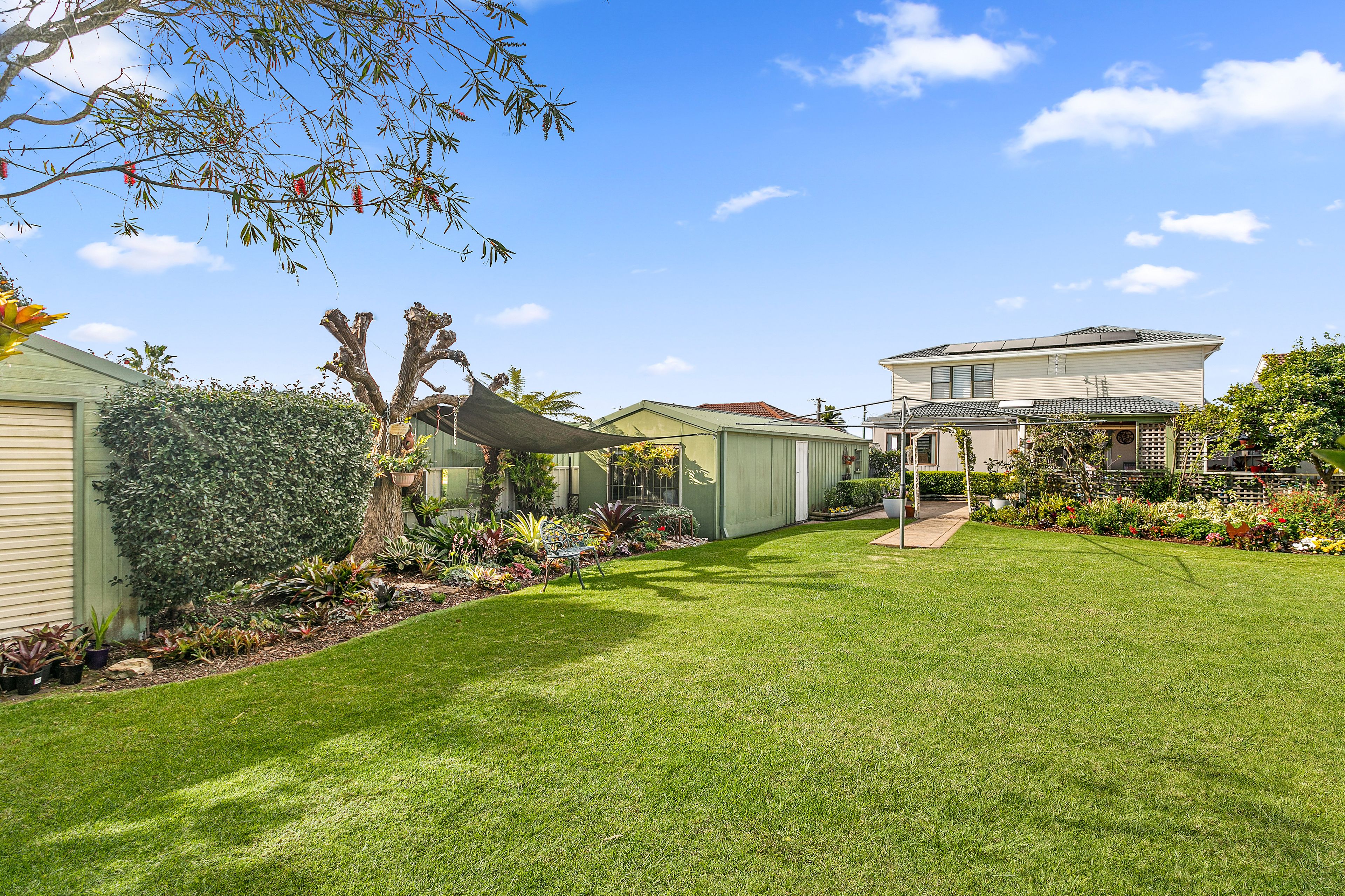 25 Robyn Road — photo 13 of 16