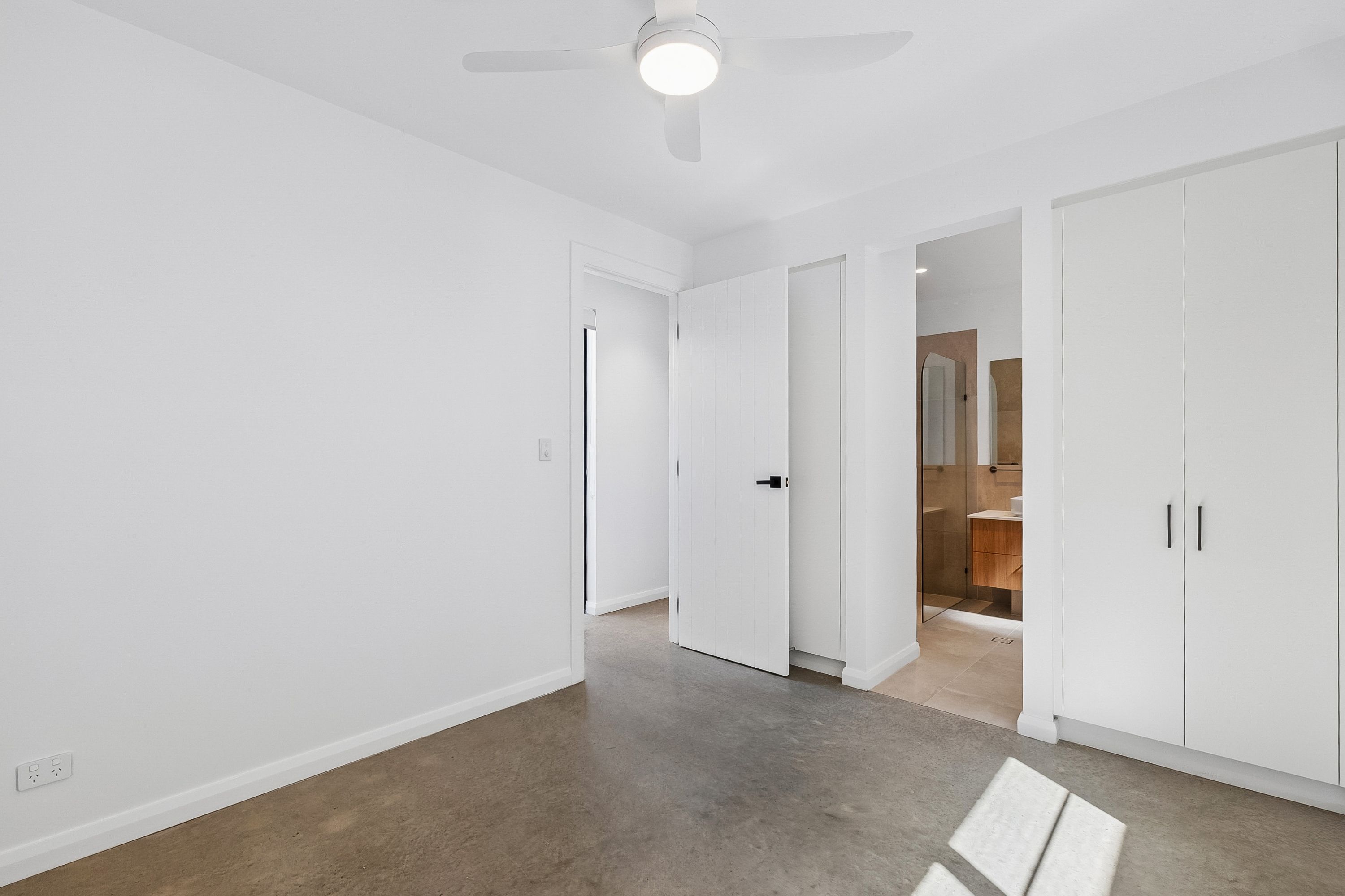 15B Toovis Avenue — photo 5 of 10