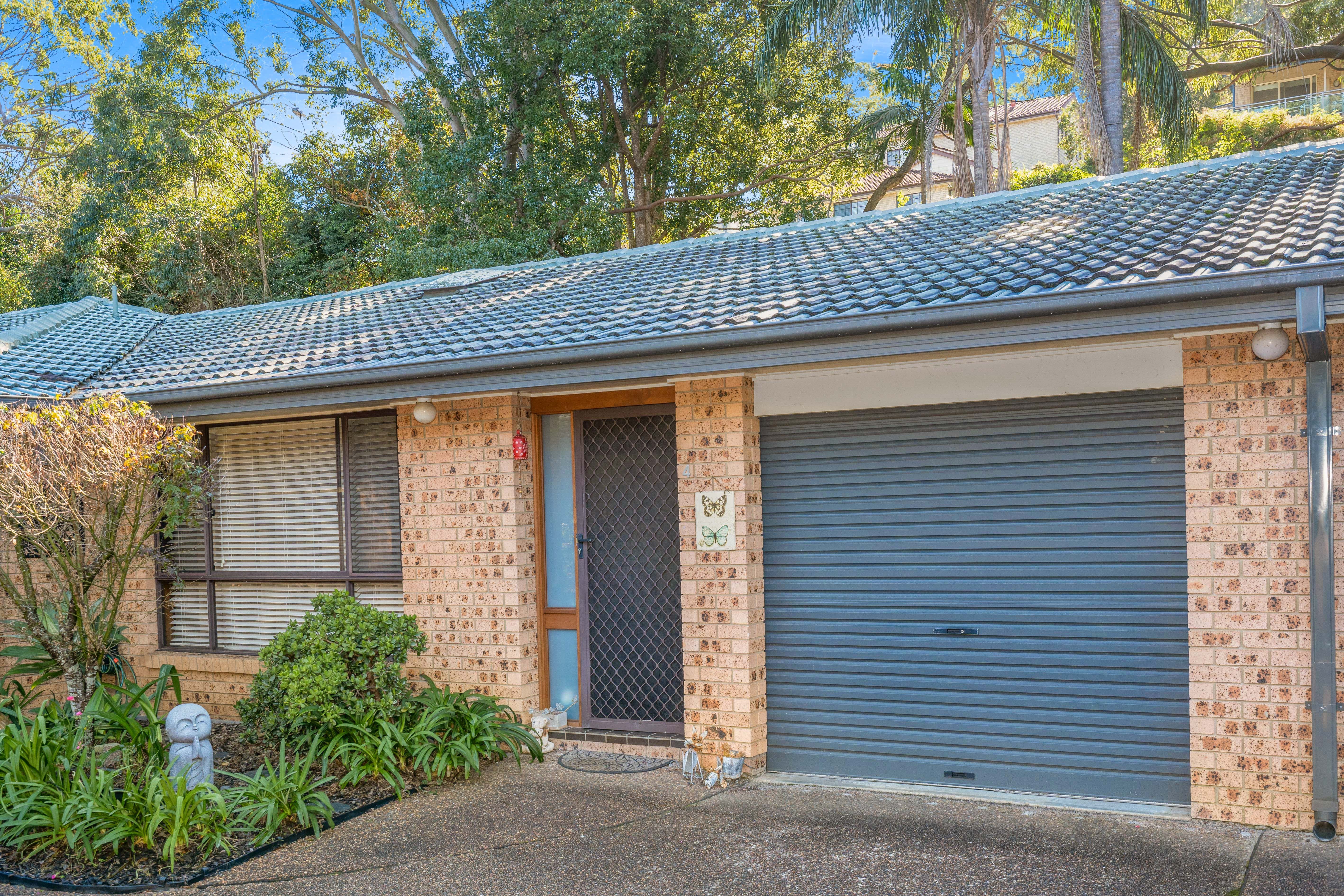 166 Albany Street, Point Frederick NSW 2250