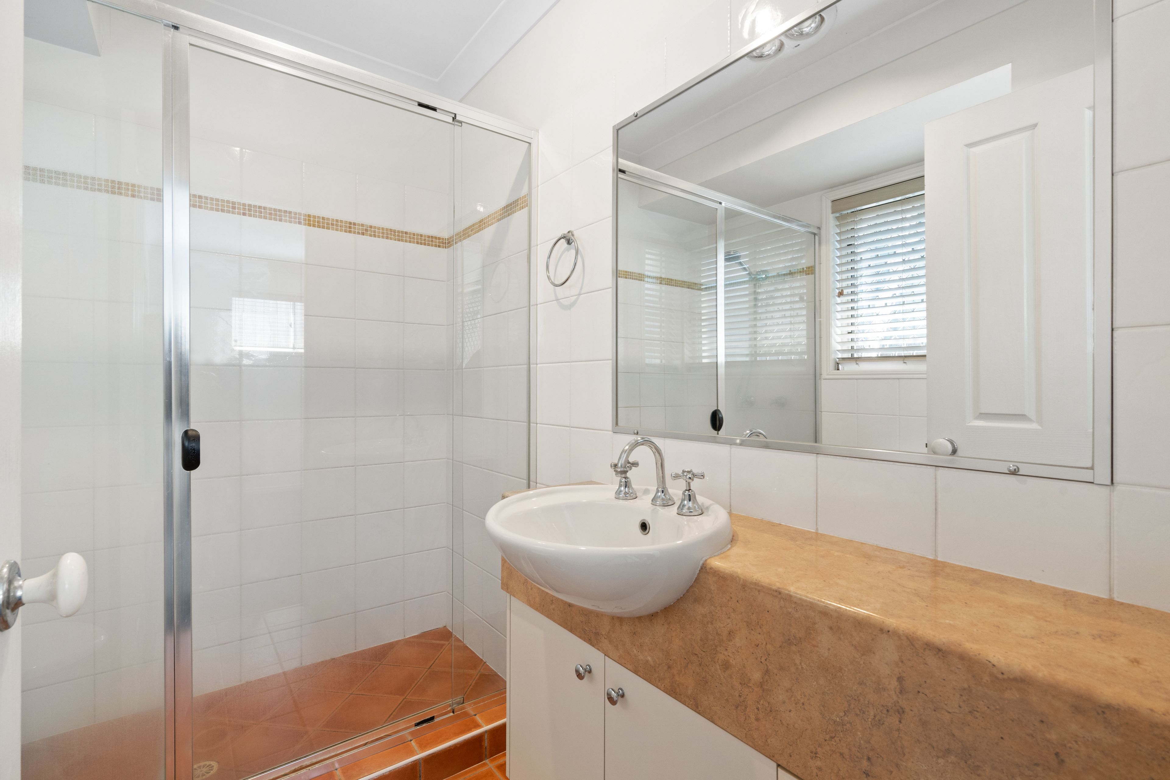 4 Mitchelson Close — photo 11 of 20