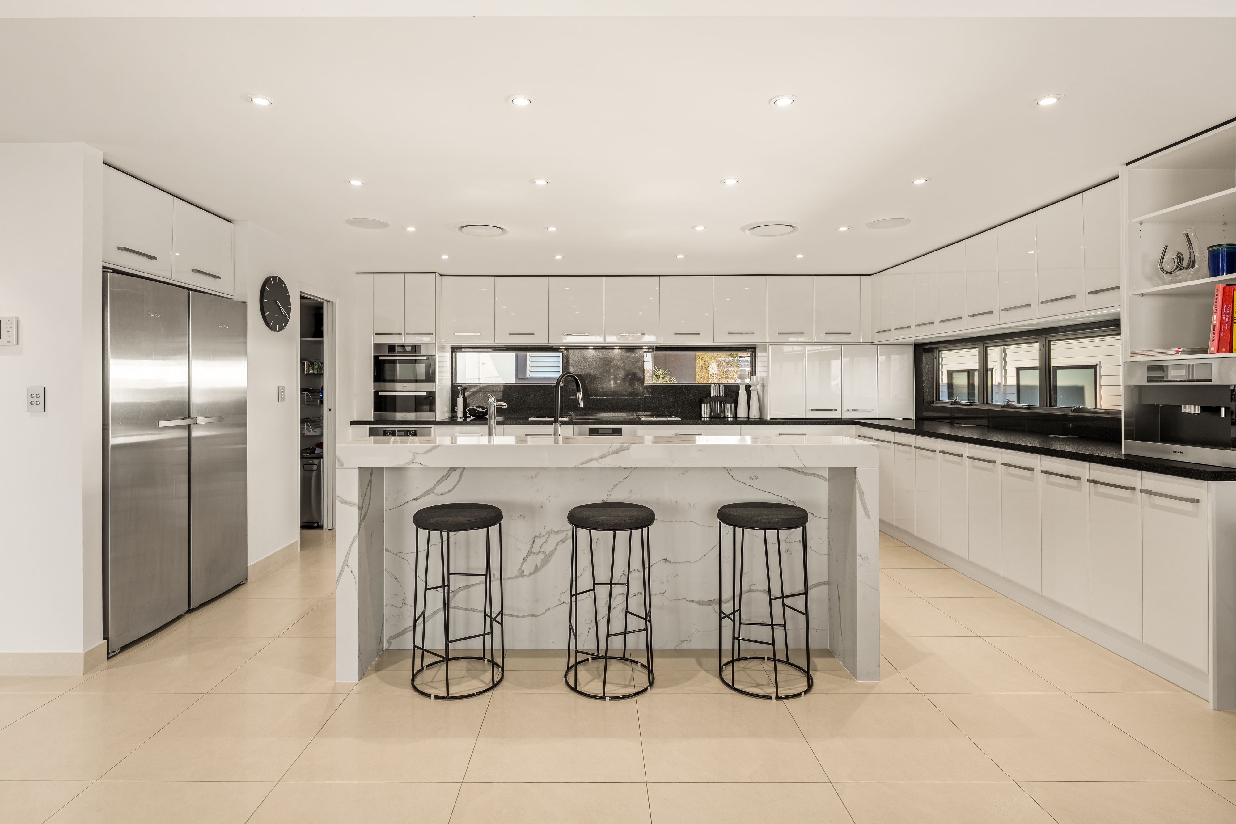67 Upper Cairns Terrace — photo 4 of 24