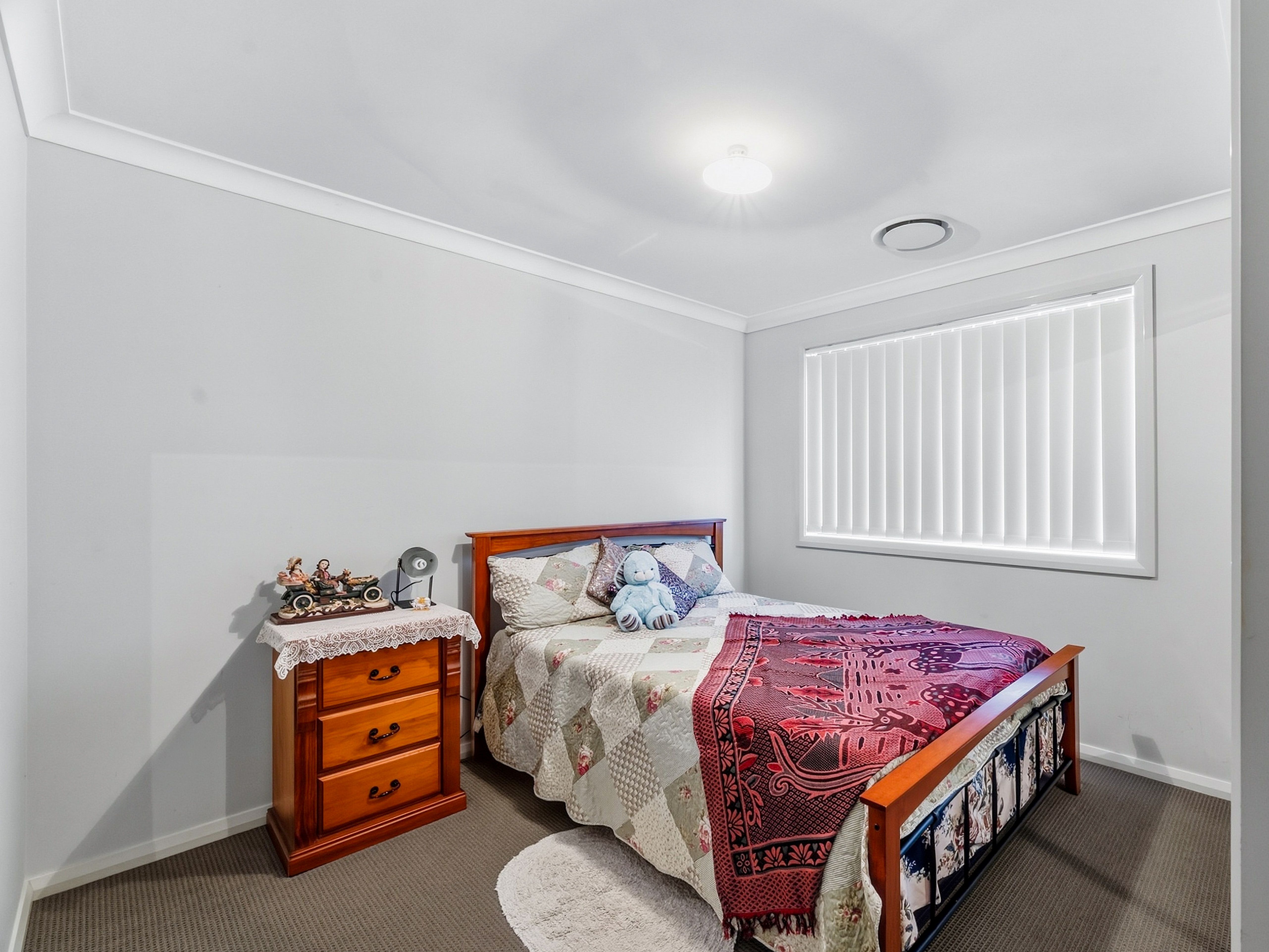 27 Greenberg Street — photo 9 of 12