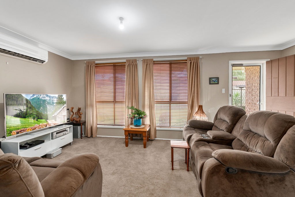 28 Mississippi Crescent, Kearns, NSW 2558
