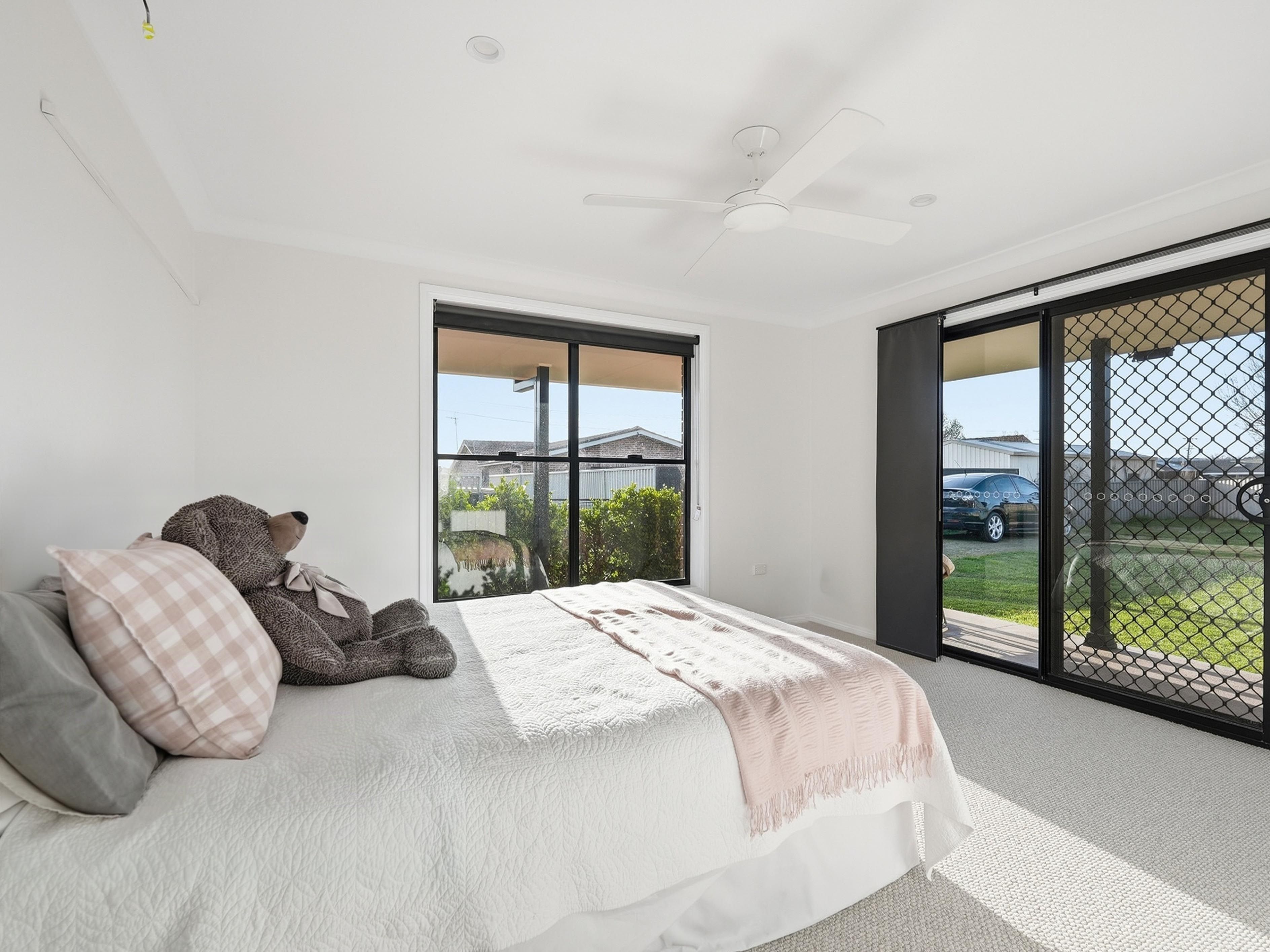 73 Loren Street — photo 8 of 16
