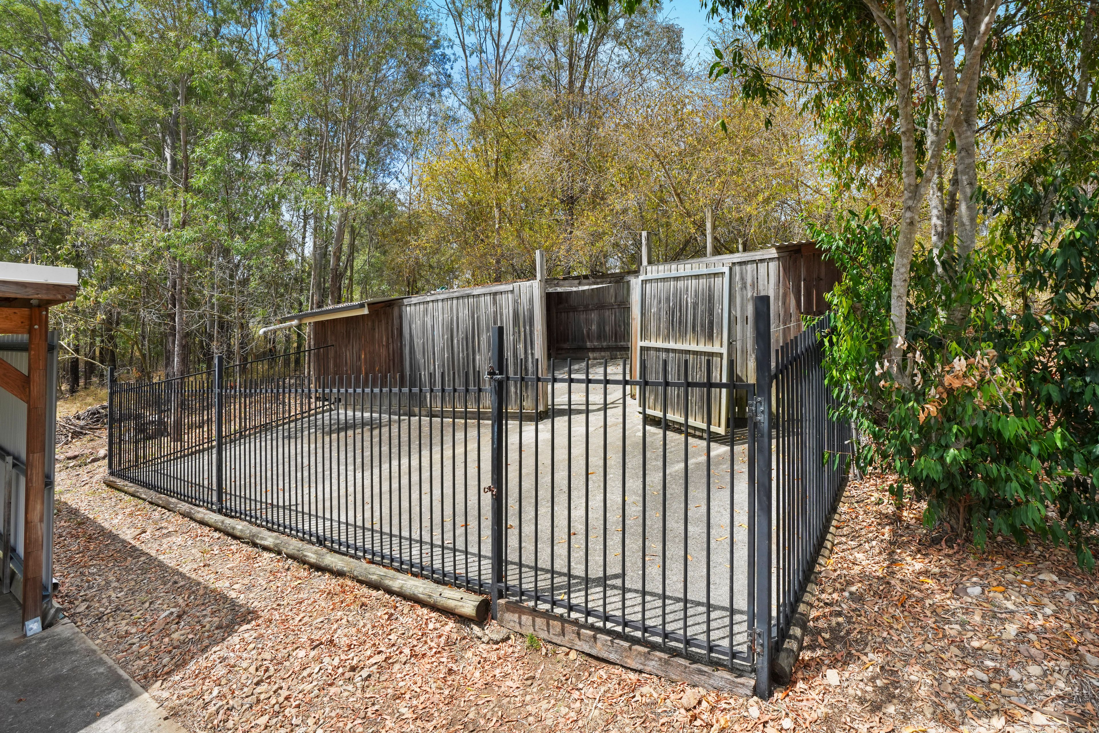 5936 Mount Lindesay Highway — photo 17 of 30