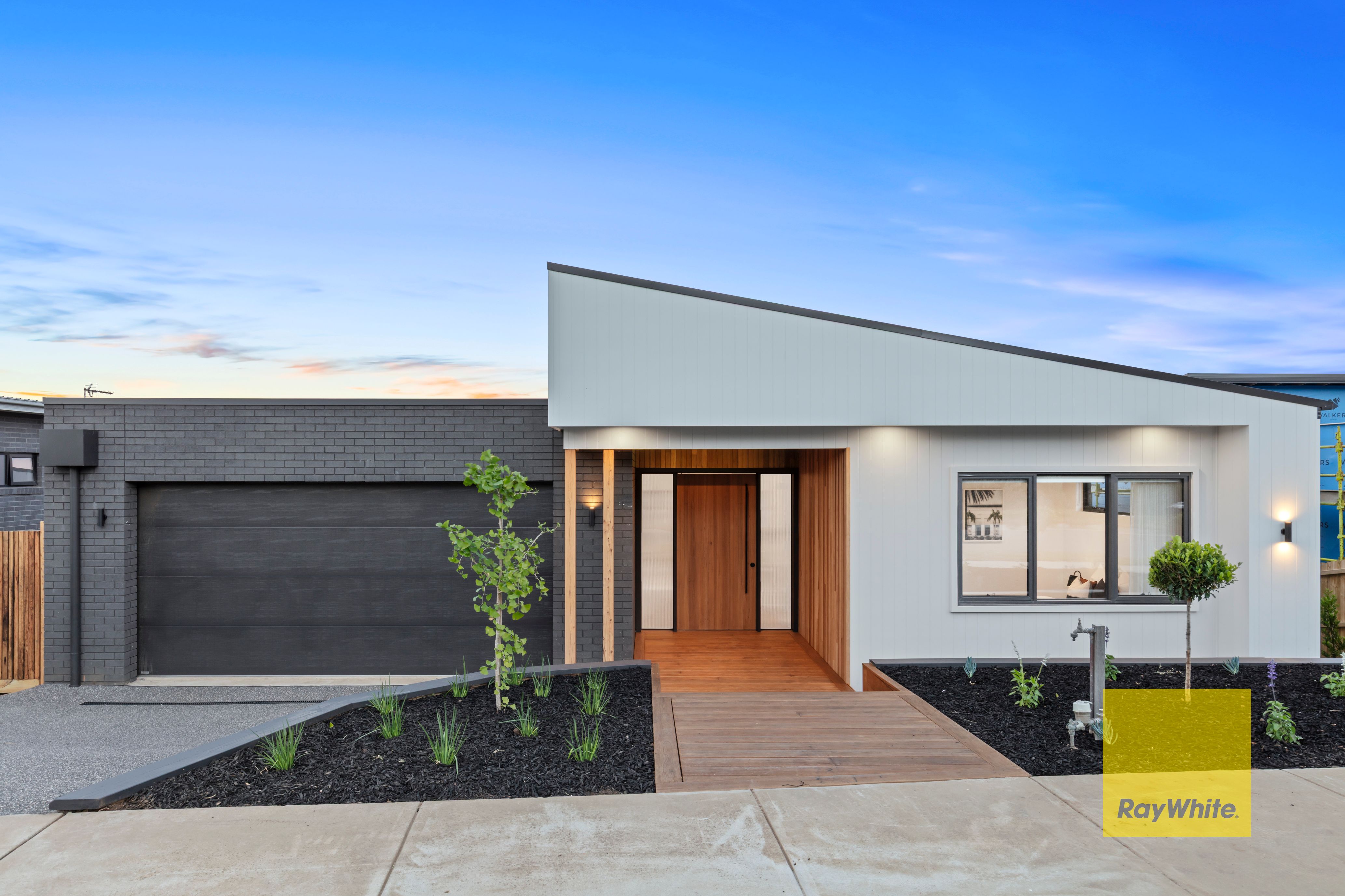 24 Mosman Way, Highton VIC 3216