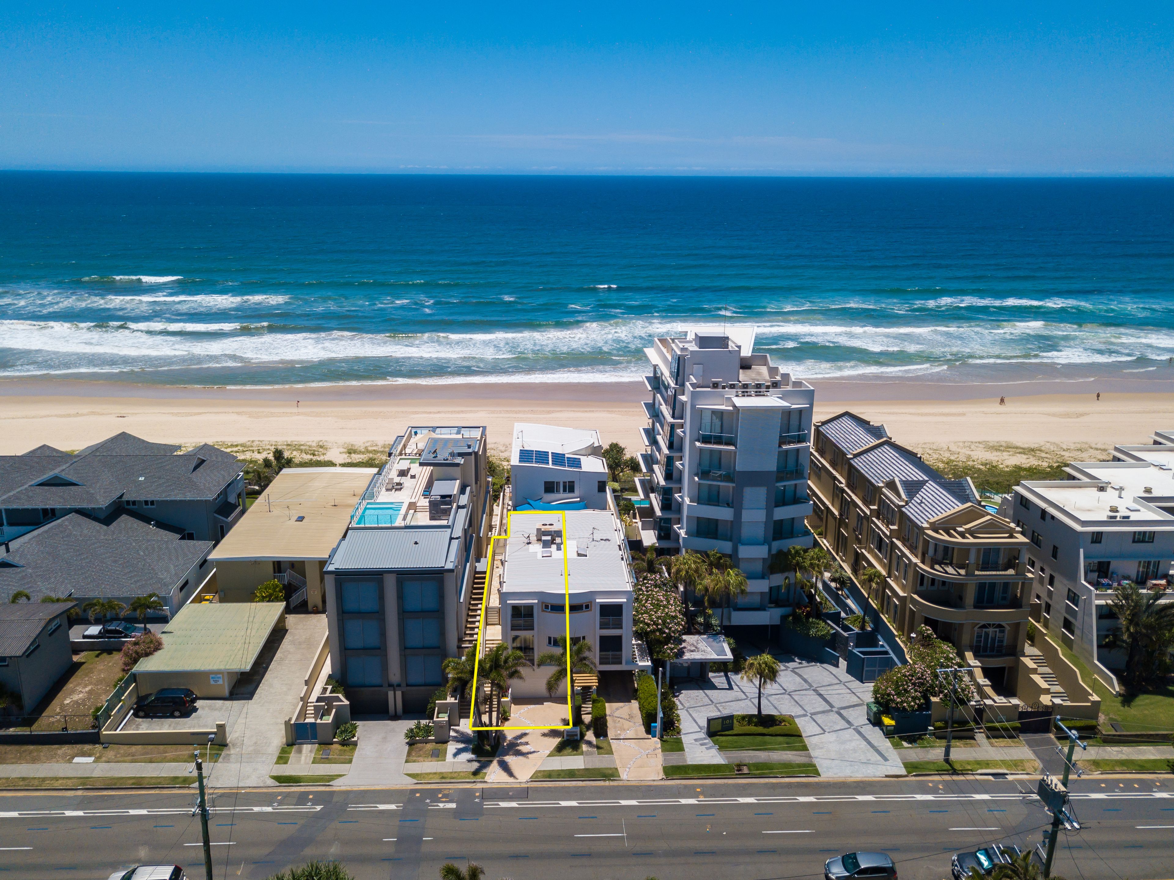 1/105A Albatross Avenue, Mermaid Beach, QLD 4218