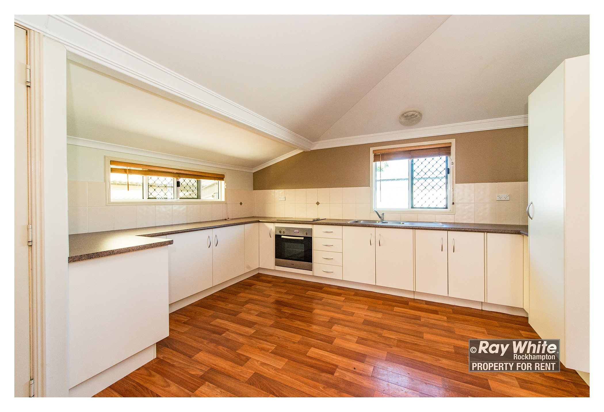 42 Hinchliff Street, Kawana, QLD 4701