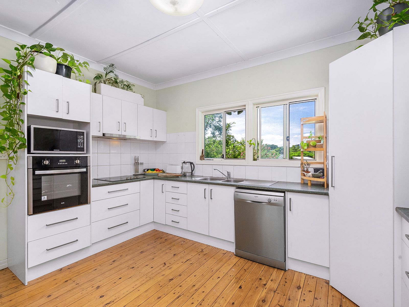 52 Haig Road, Milton, QLD 4064