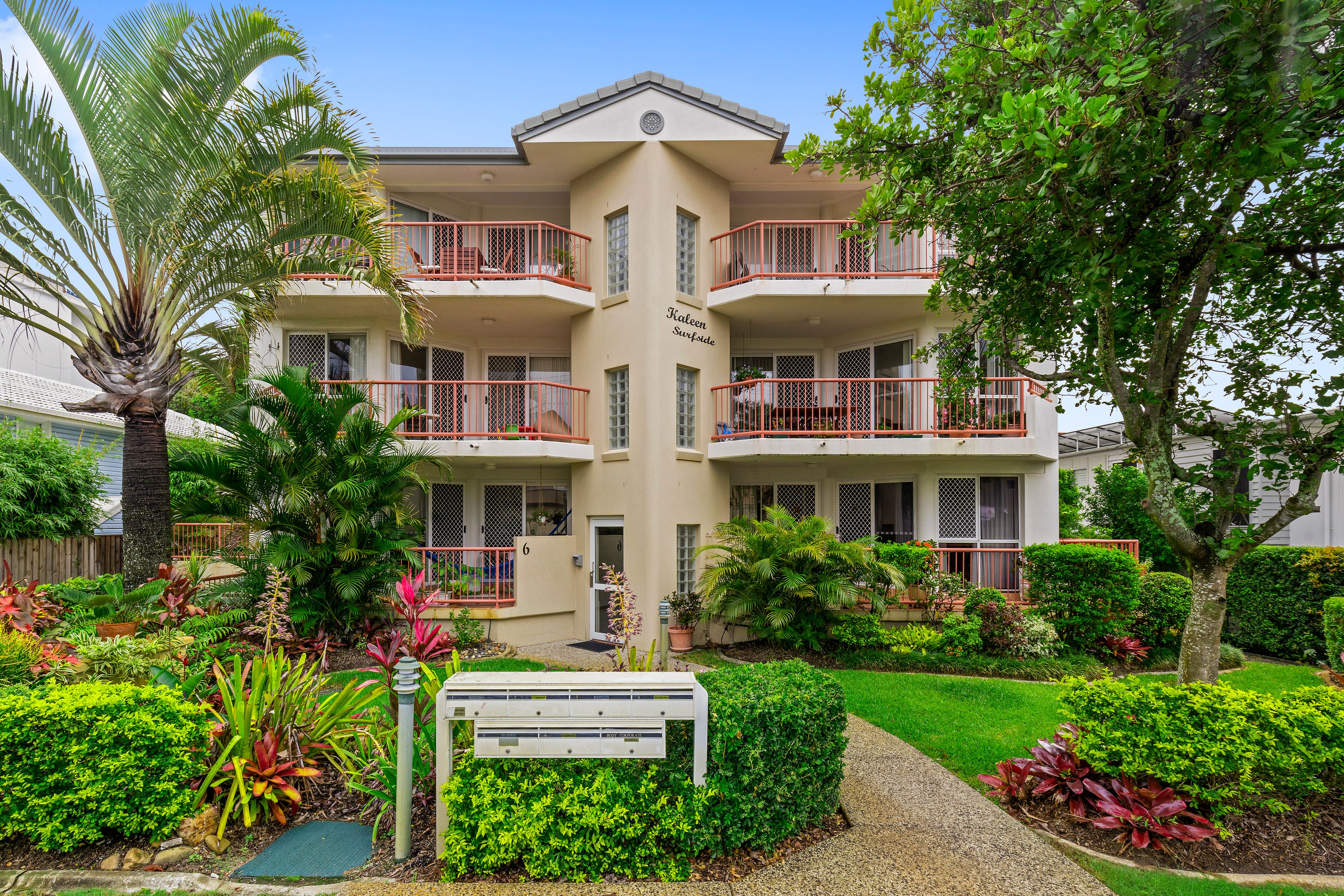 6-8 Petrel Avenue, Mermaid Beach QLD 4218