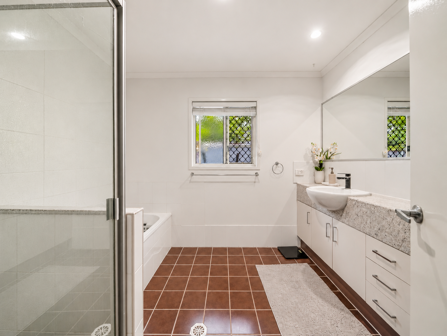 5/150-166 Rosehill Drive — photo 8 of 17