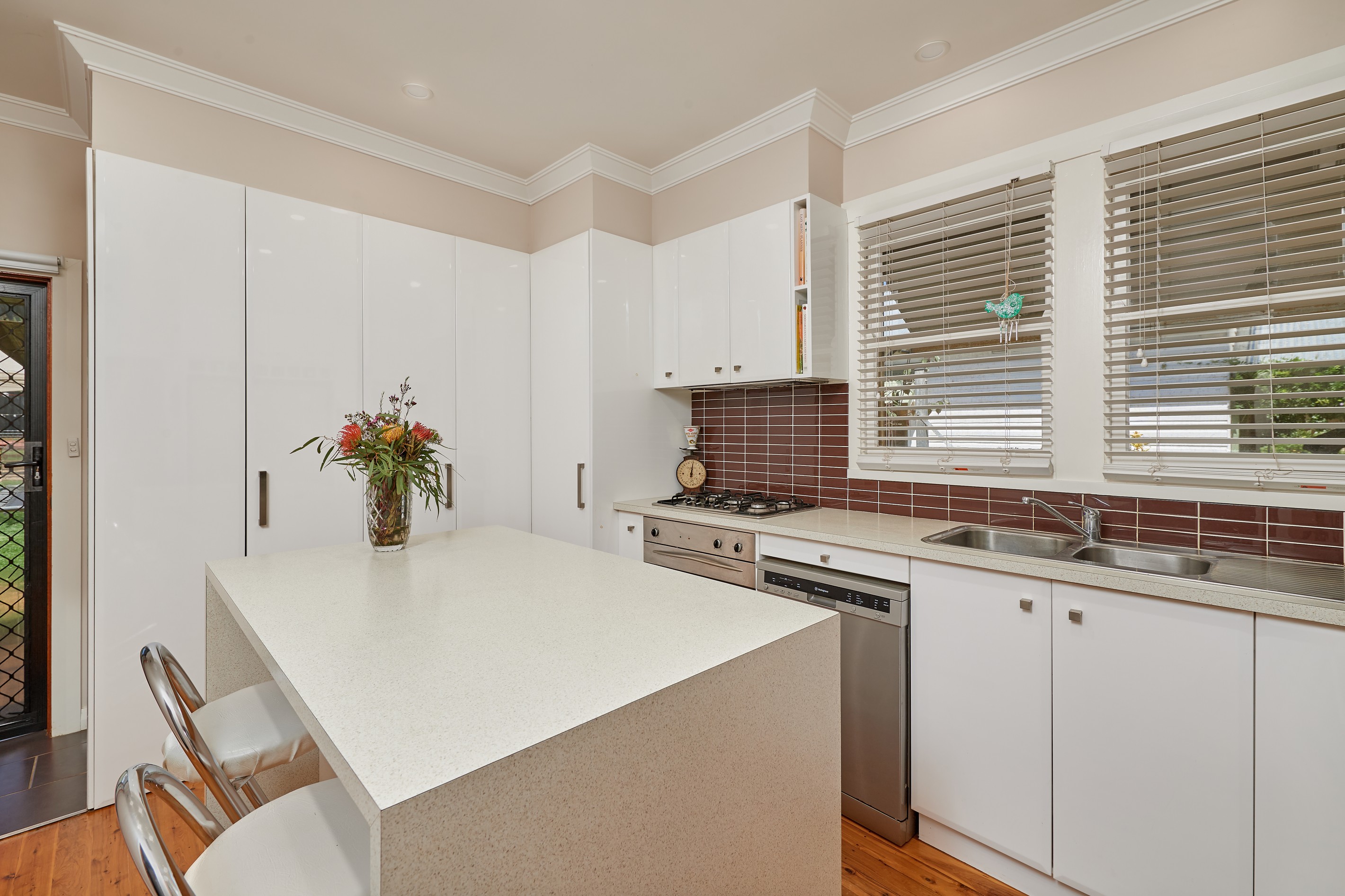 54 Urana Street, Turvey Park, NSW 2650