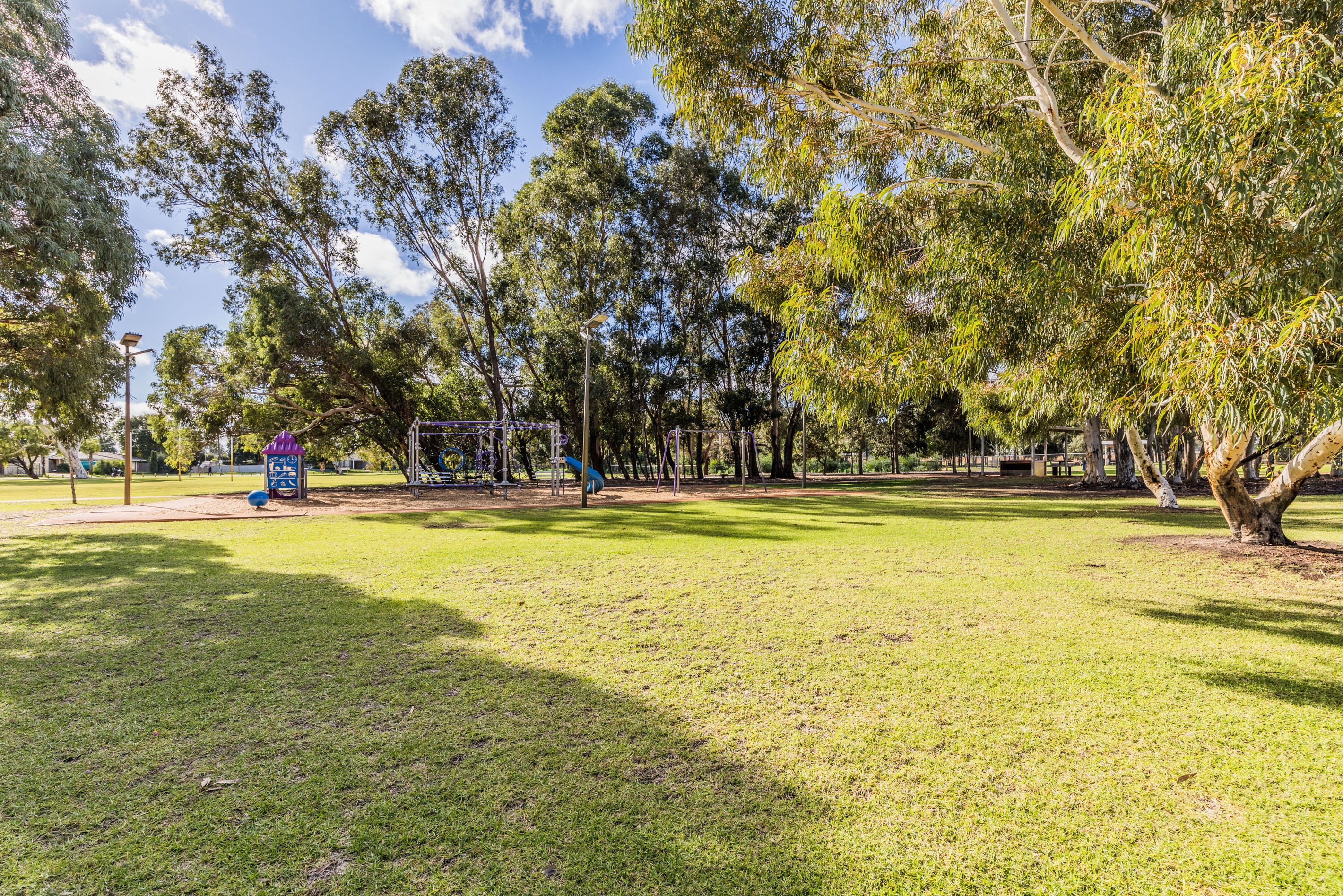 5 Chiltern Avenue, Brookdale, WA 6112
