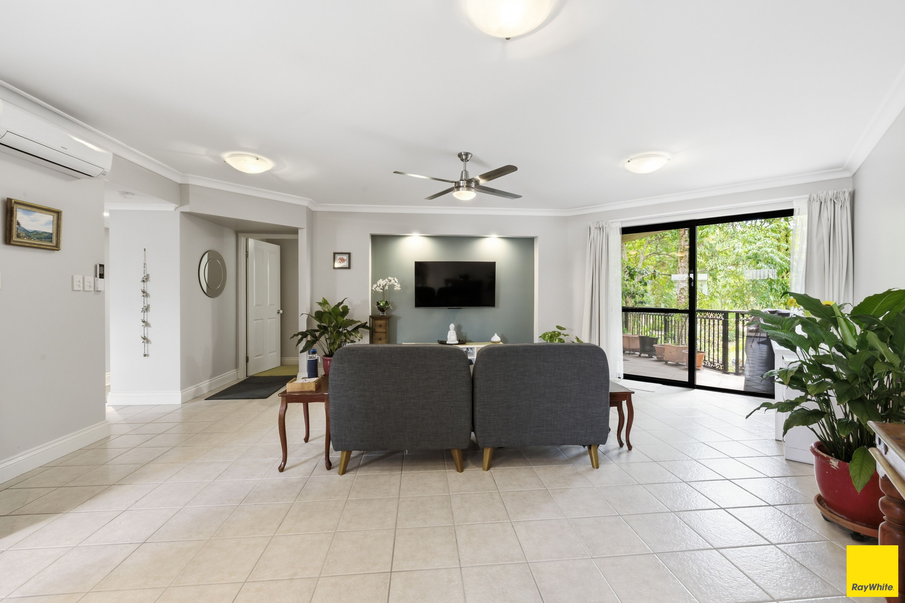 147/67-72 Kambara Street — photo 3 of 25