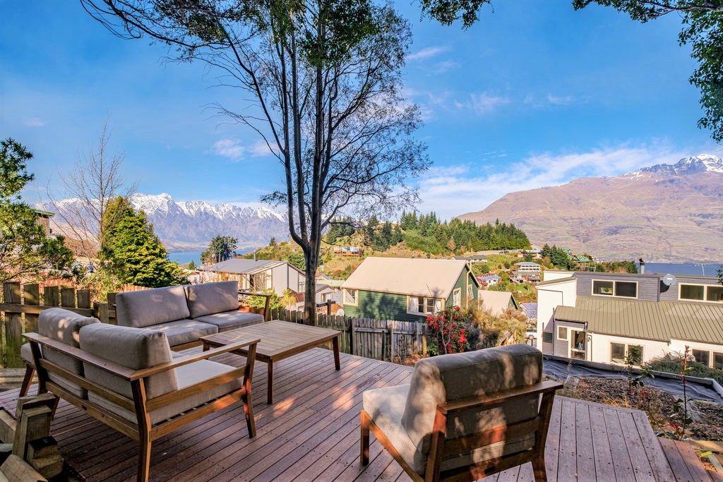 13B Dart Place, Fernhill, Queenstown Lakes District Residential Unit Sold