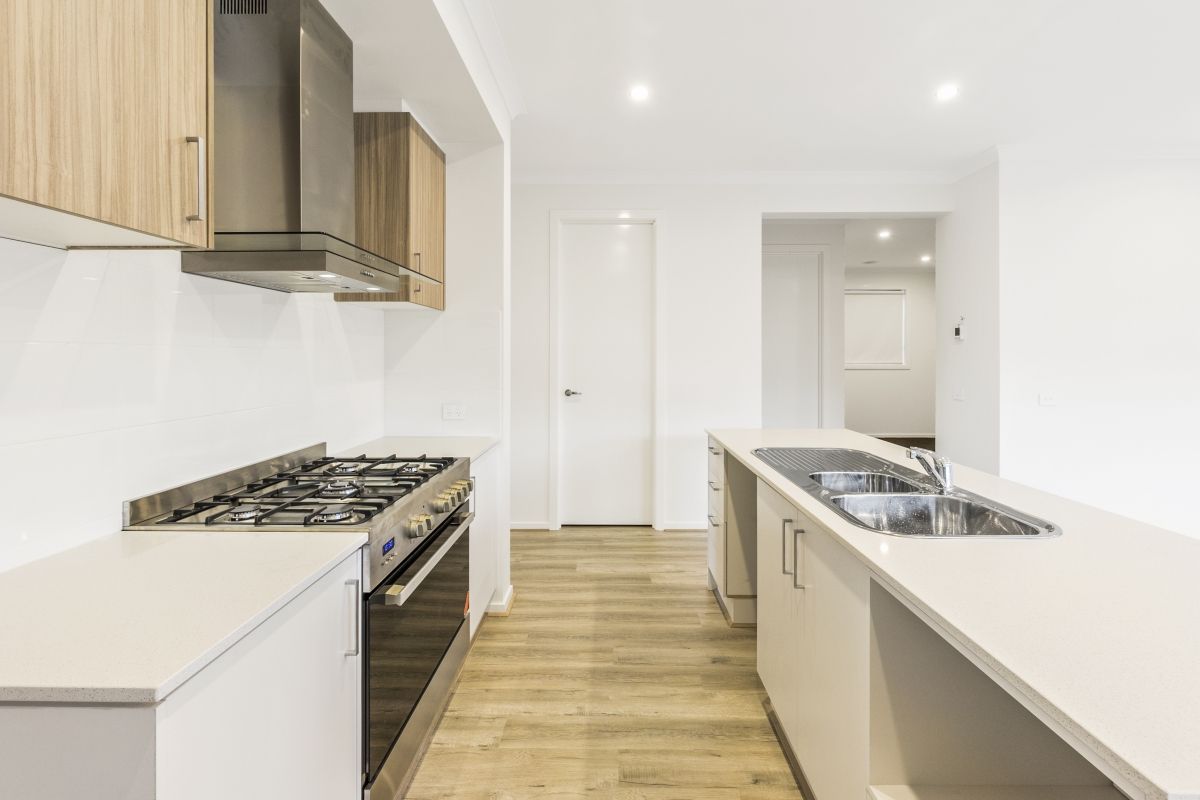 4 Aberfeldy Road, Werribee, VIC 3030
