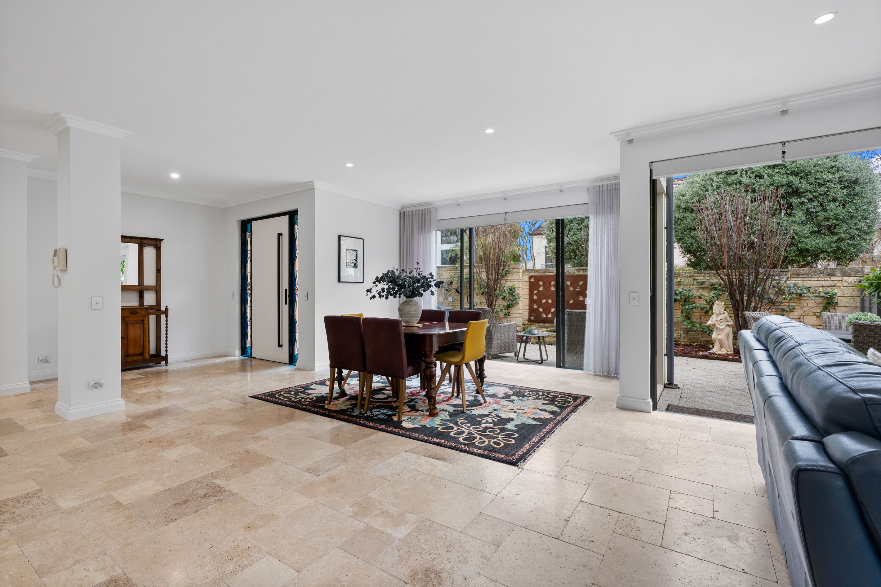 1/105 Bindaring Parade, Claremont, WA 6010