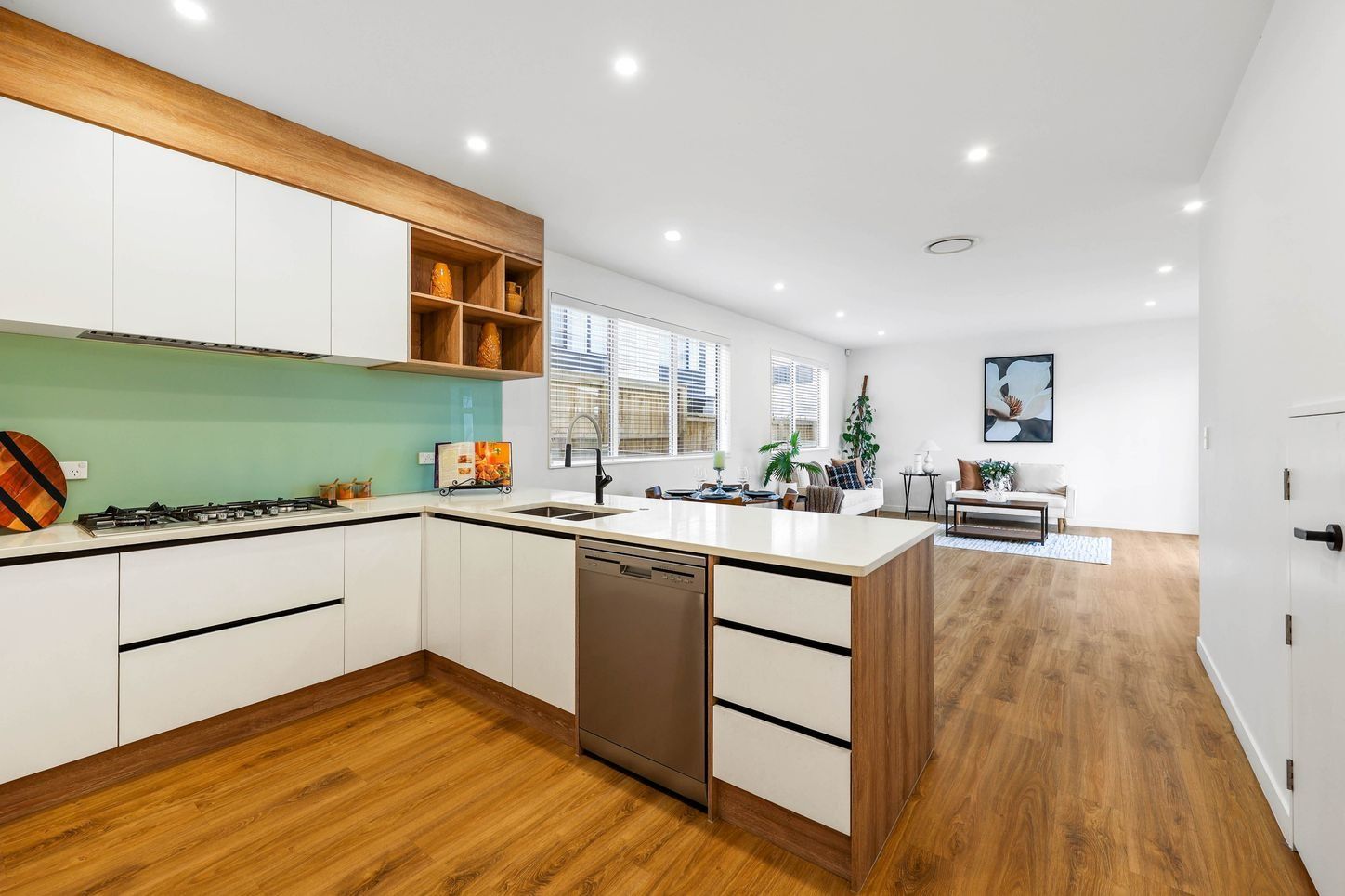 25B Tudor Place, Henderson, Waitakere City