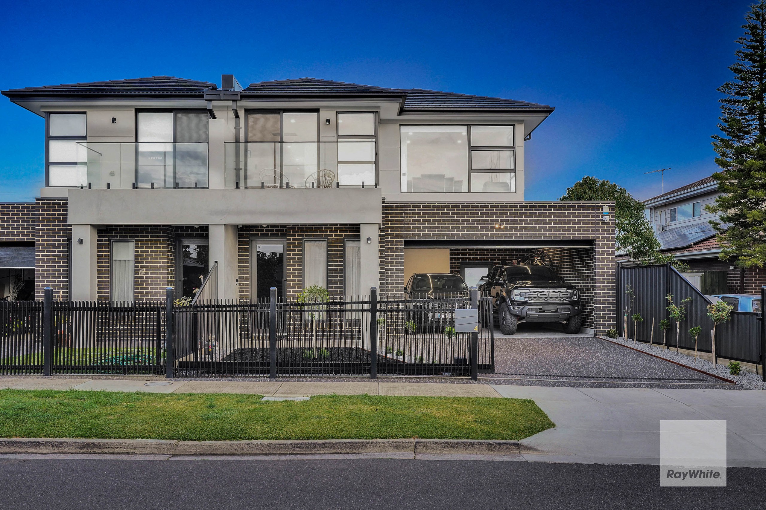 4 Sheldon Court, Gladstone Park, VIC 3043