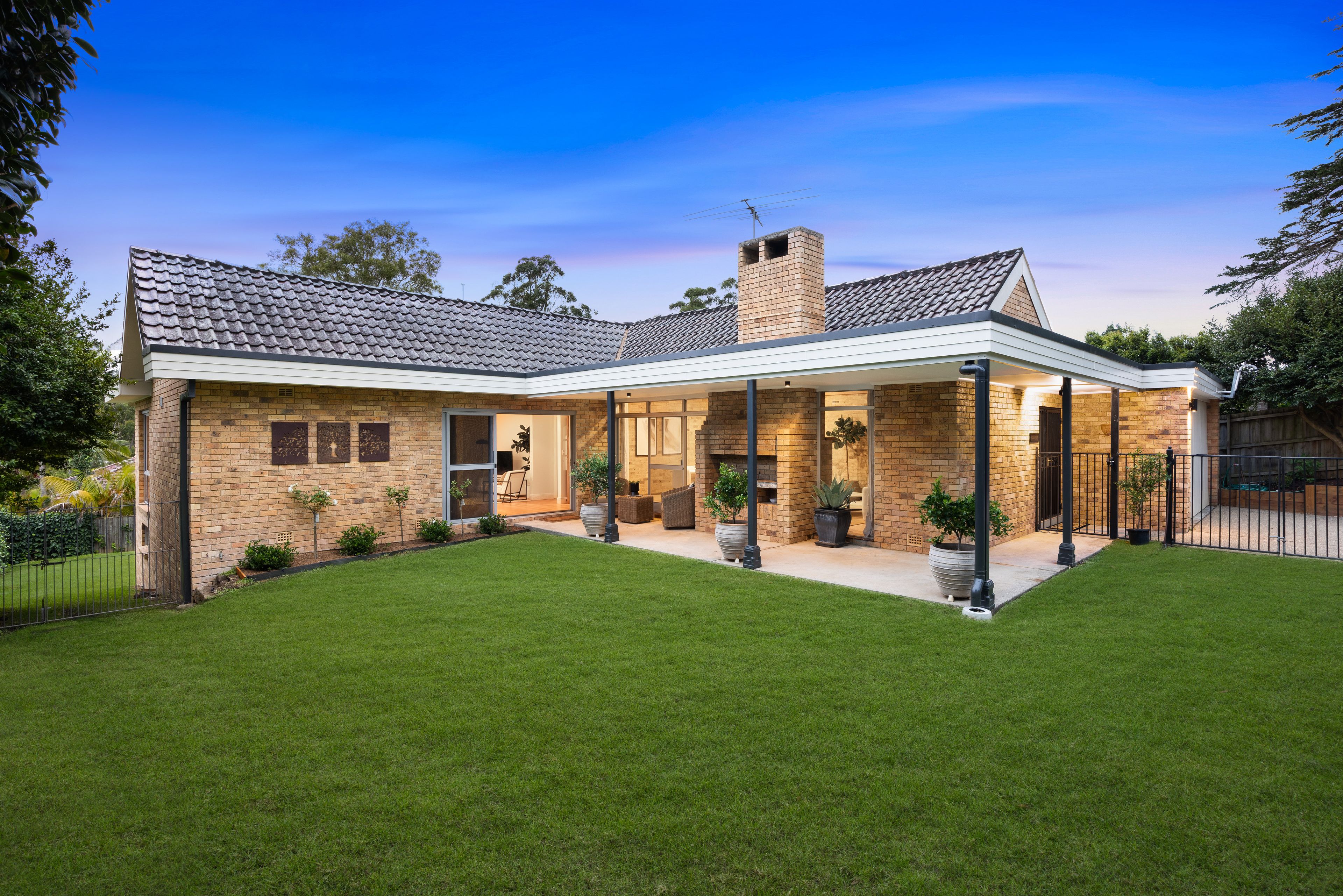 27 Charlton Avenue, Turramurra, NSW 2074