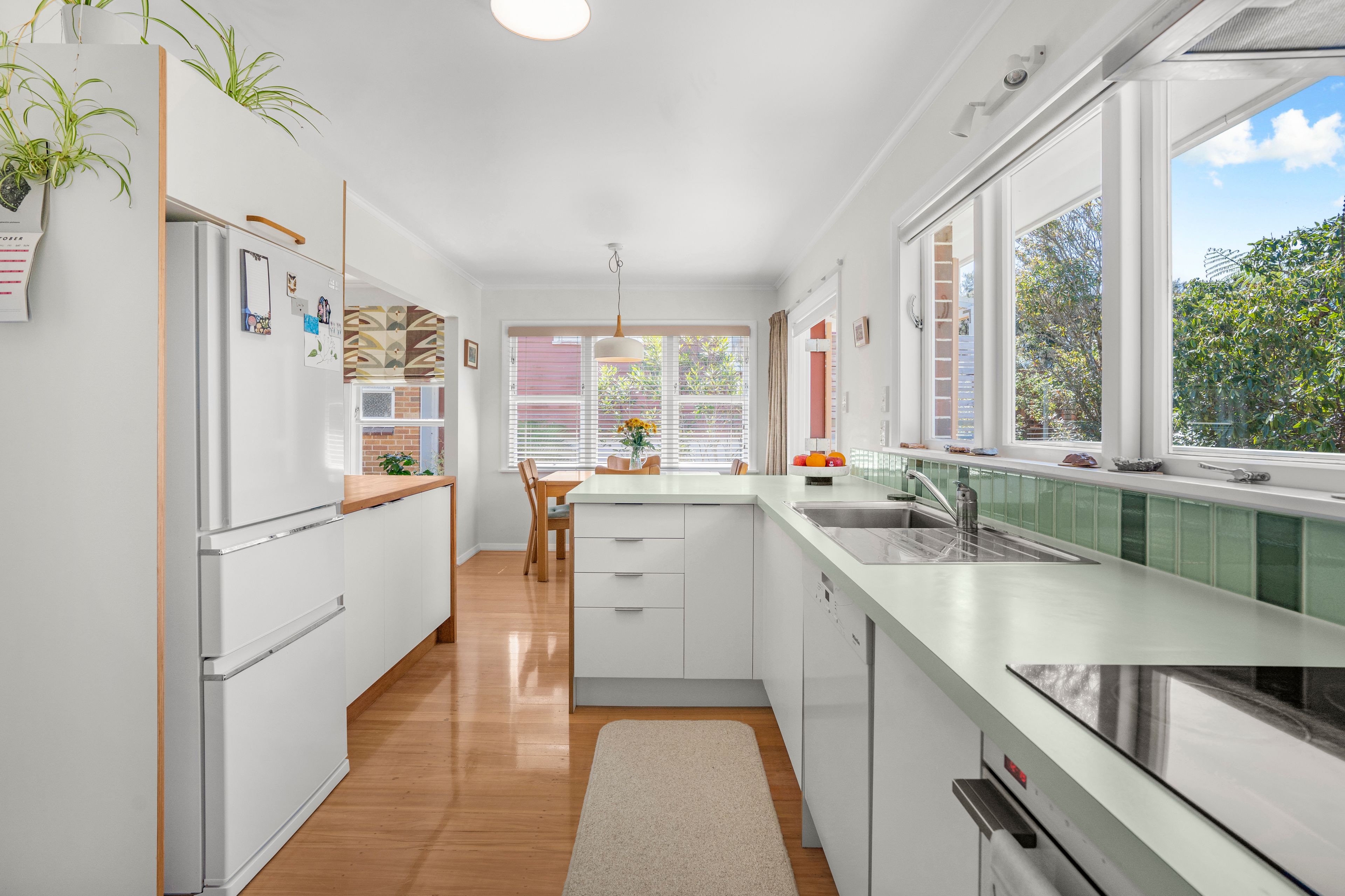 Photo 9 of 41 Sunbrae Drive, Silverstream, Upper Hutt