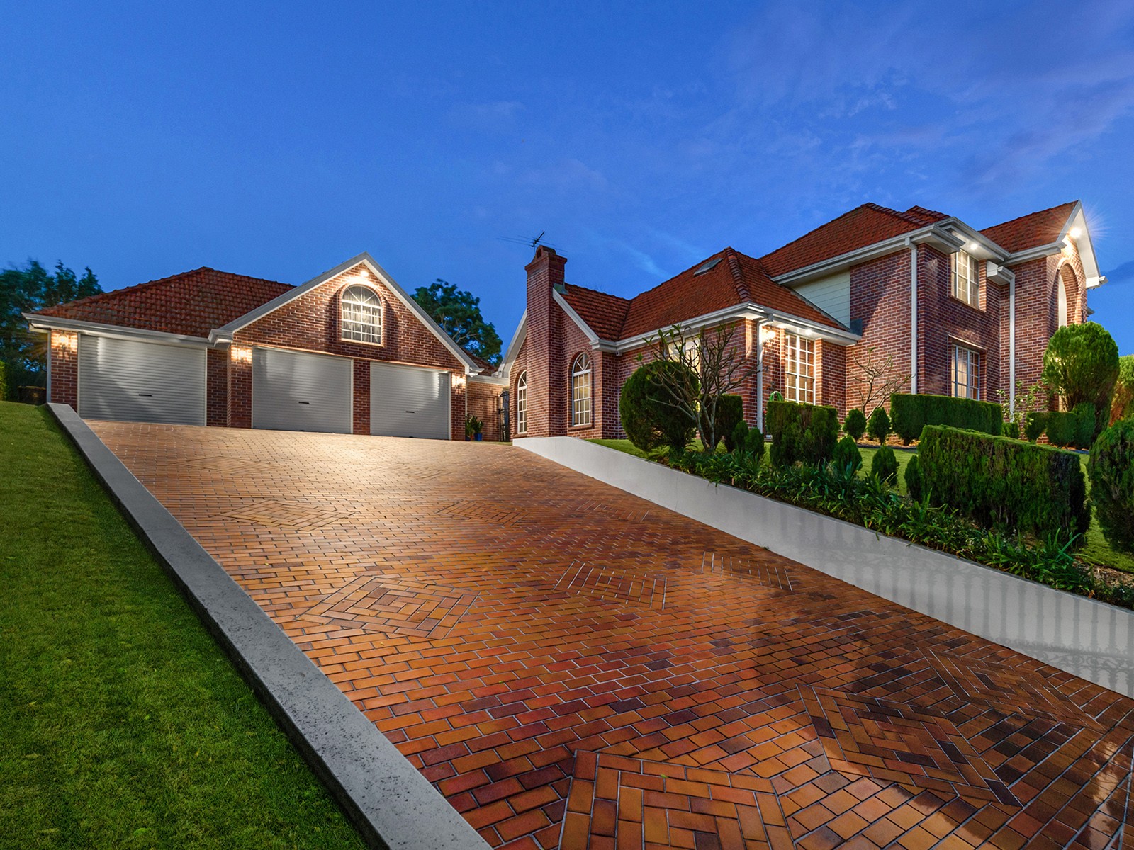 23 Lunar Place, Bridgeman Downs, QLD 4035