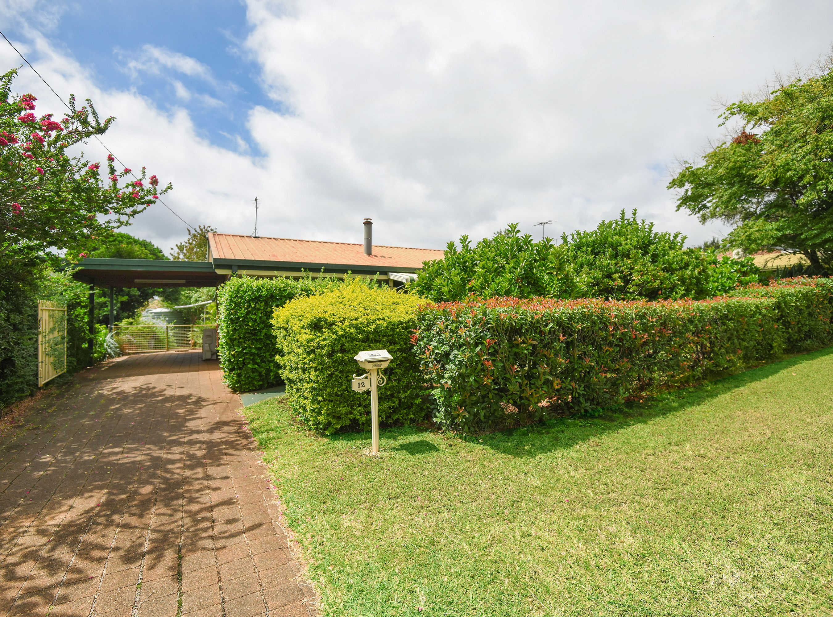 12 Moselle Court, Wilsonton Heights, QLD 4350