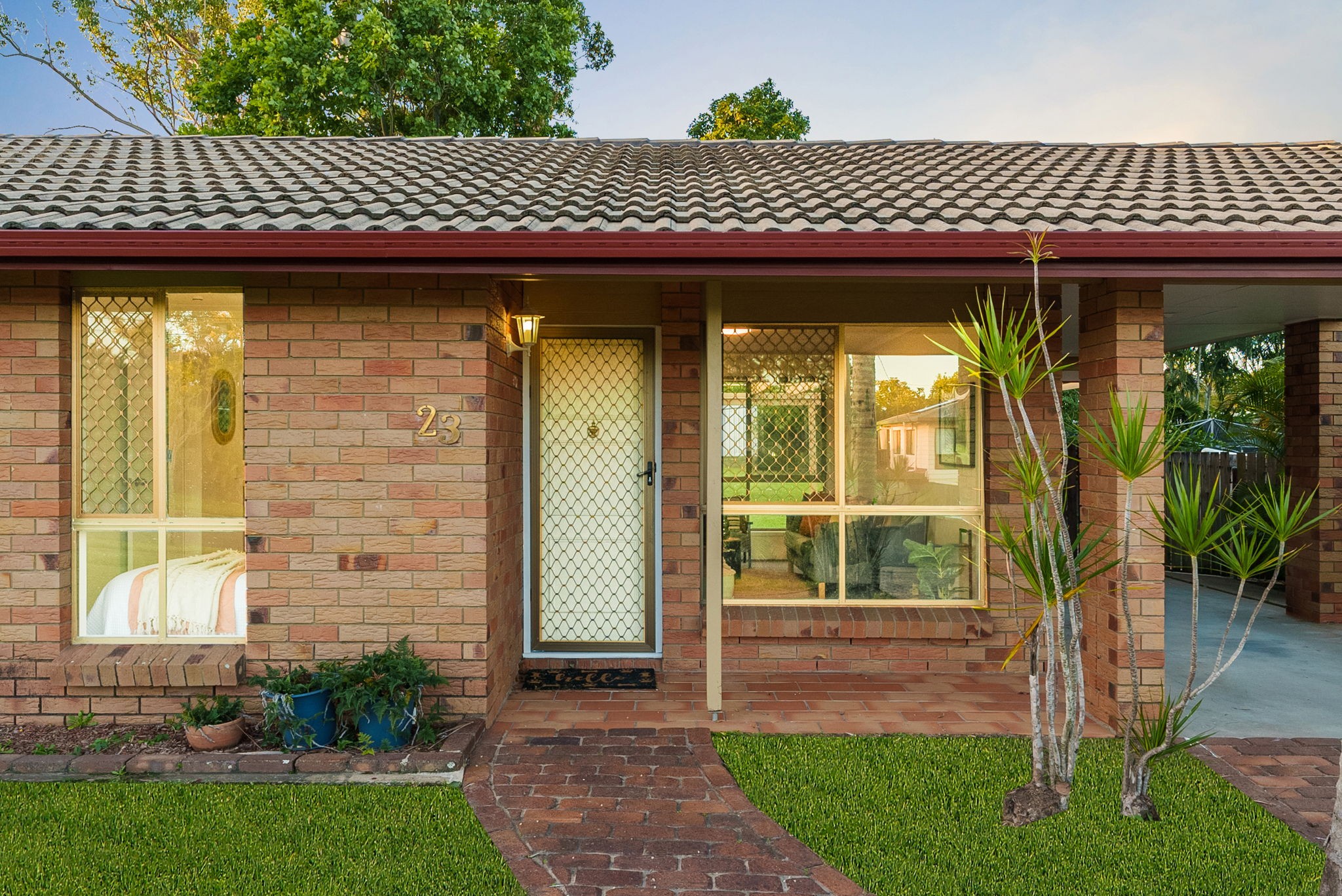 23 Woodland Crescent, Browns Plains, QLD 4118