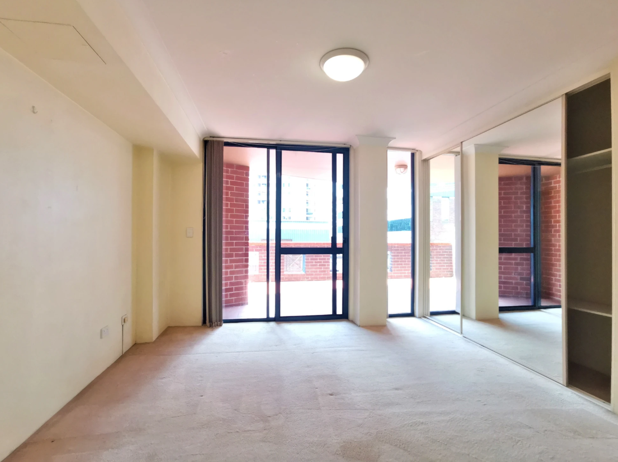25/2-8 Bridge Street — photo 4 of 10