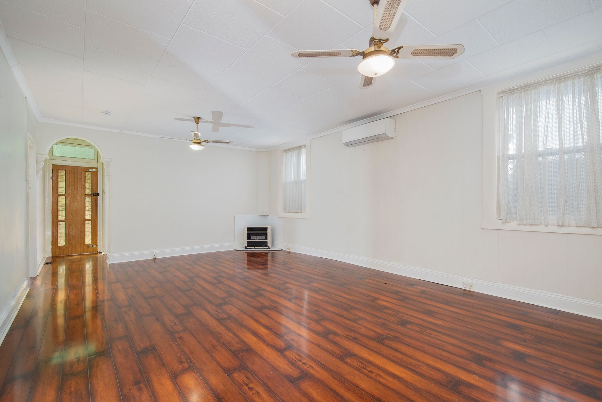 10 Greaves Street, Mayfield East, NSW 2304