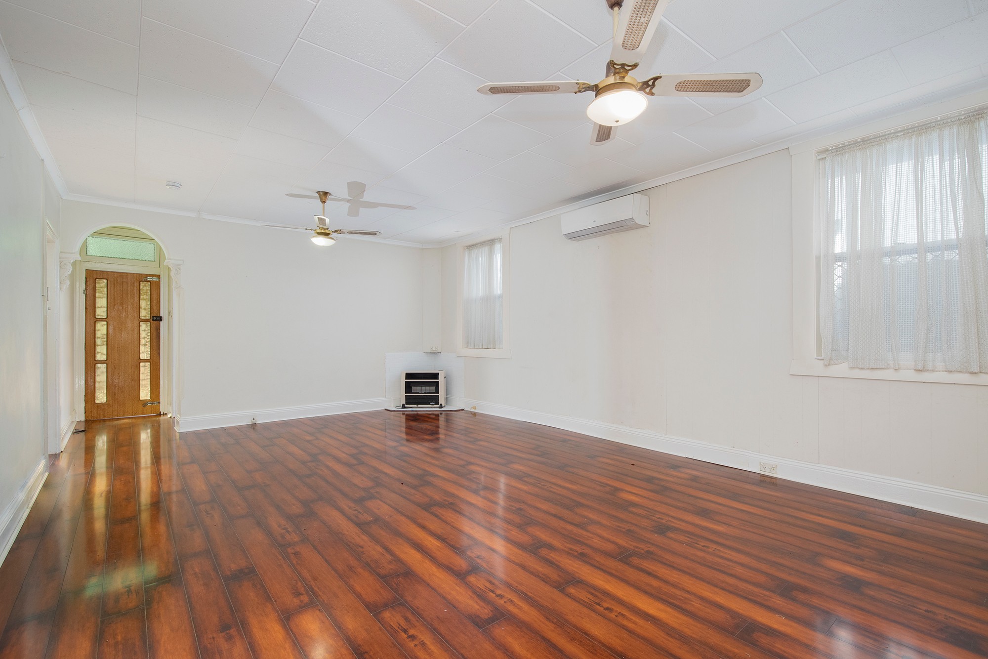 10 Greaves Street, Mayfield East, NSW 2304