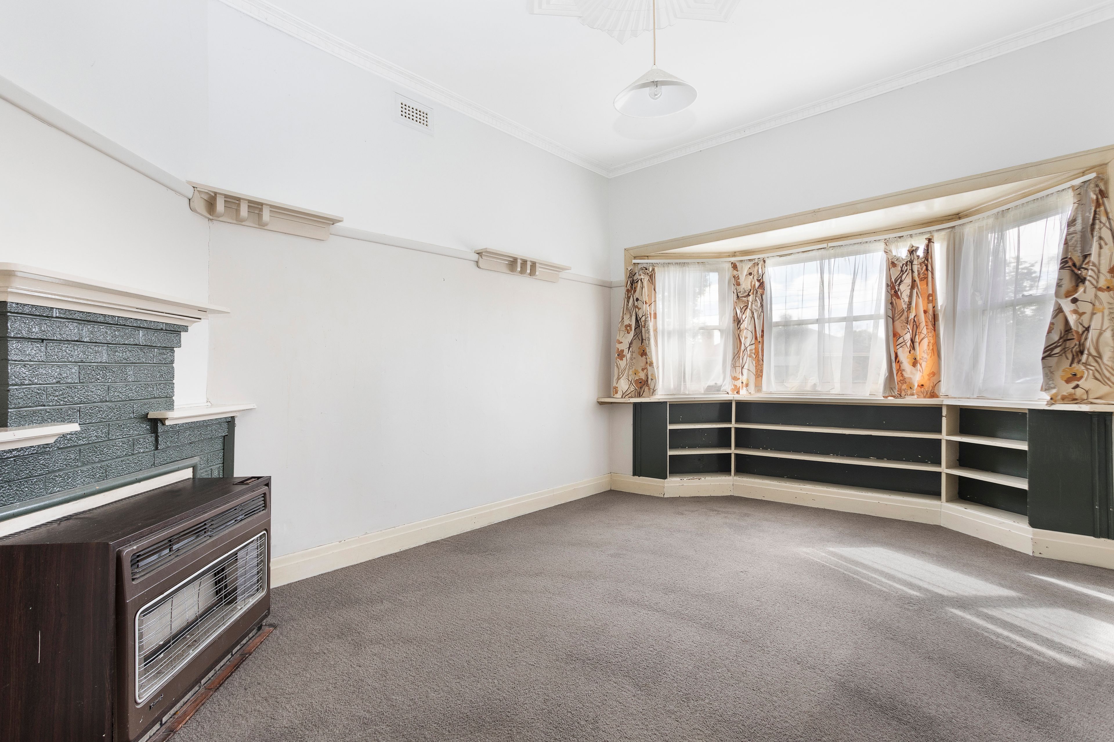 25 Burnbank Street, Lake Wendouree, VIC 3350