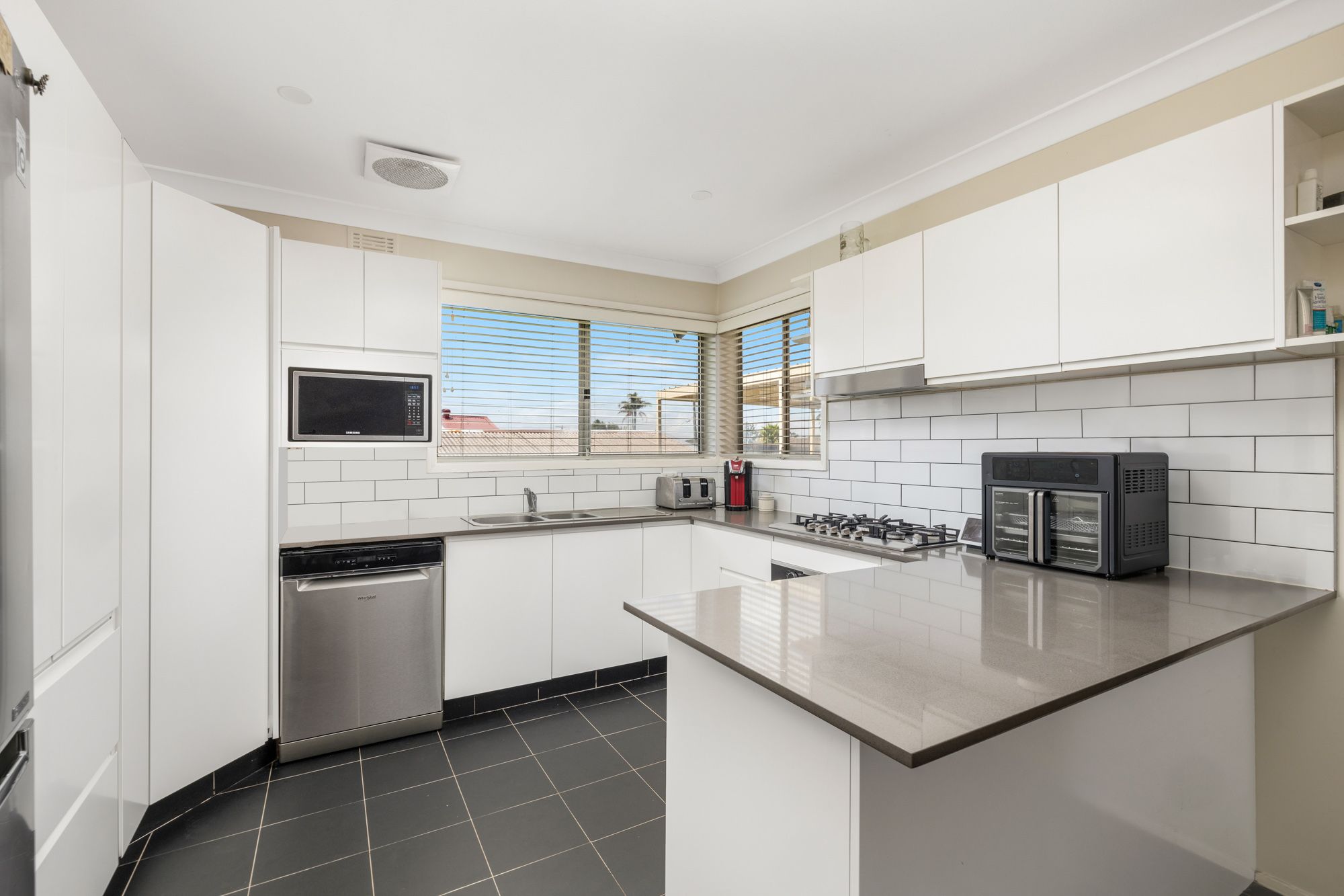11 Holmes Street, Colyton, NSW 2760