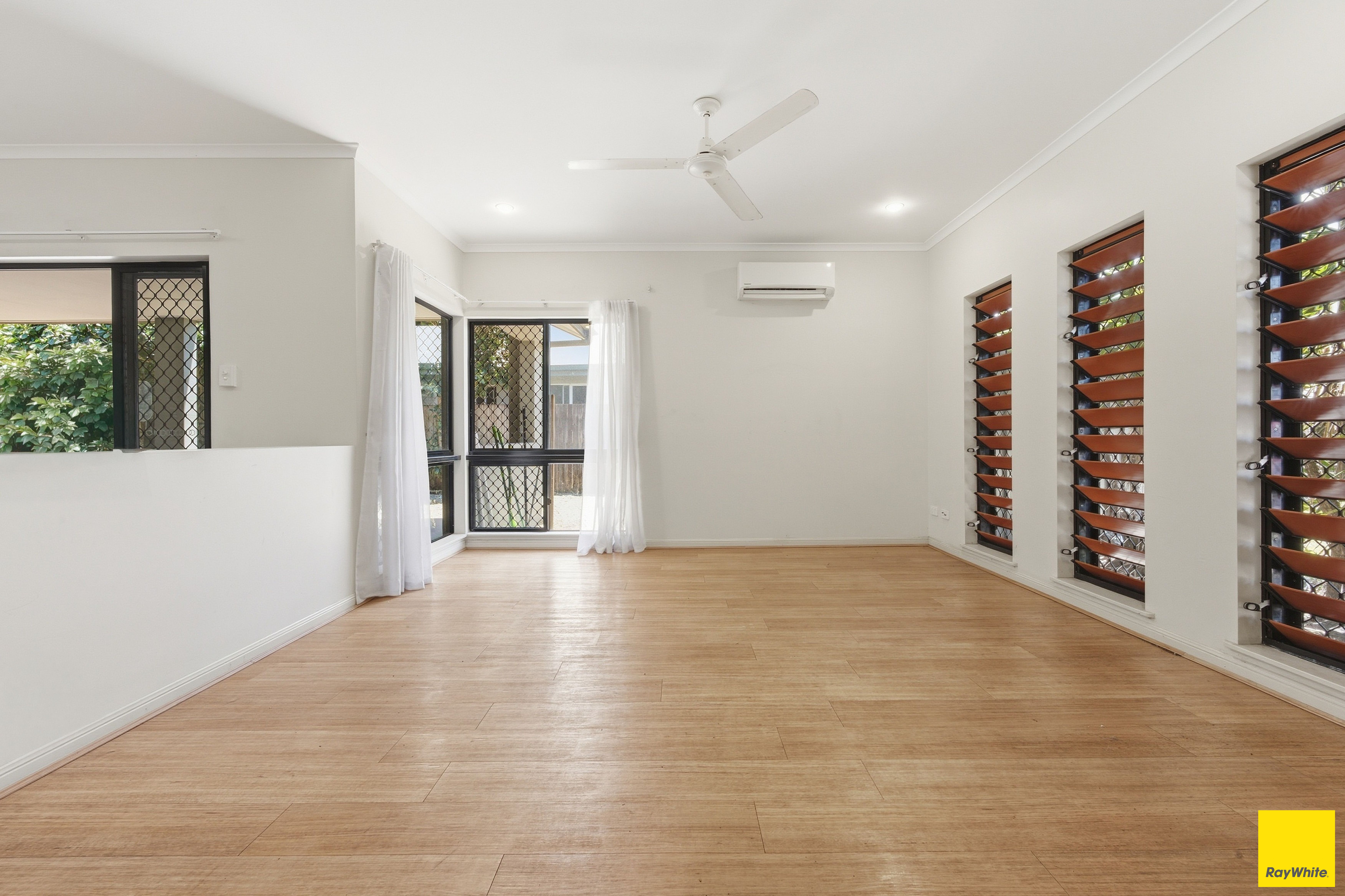 25 Selwyn Circuit — photo 5 of 24