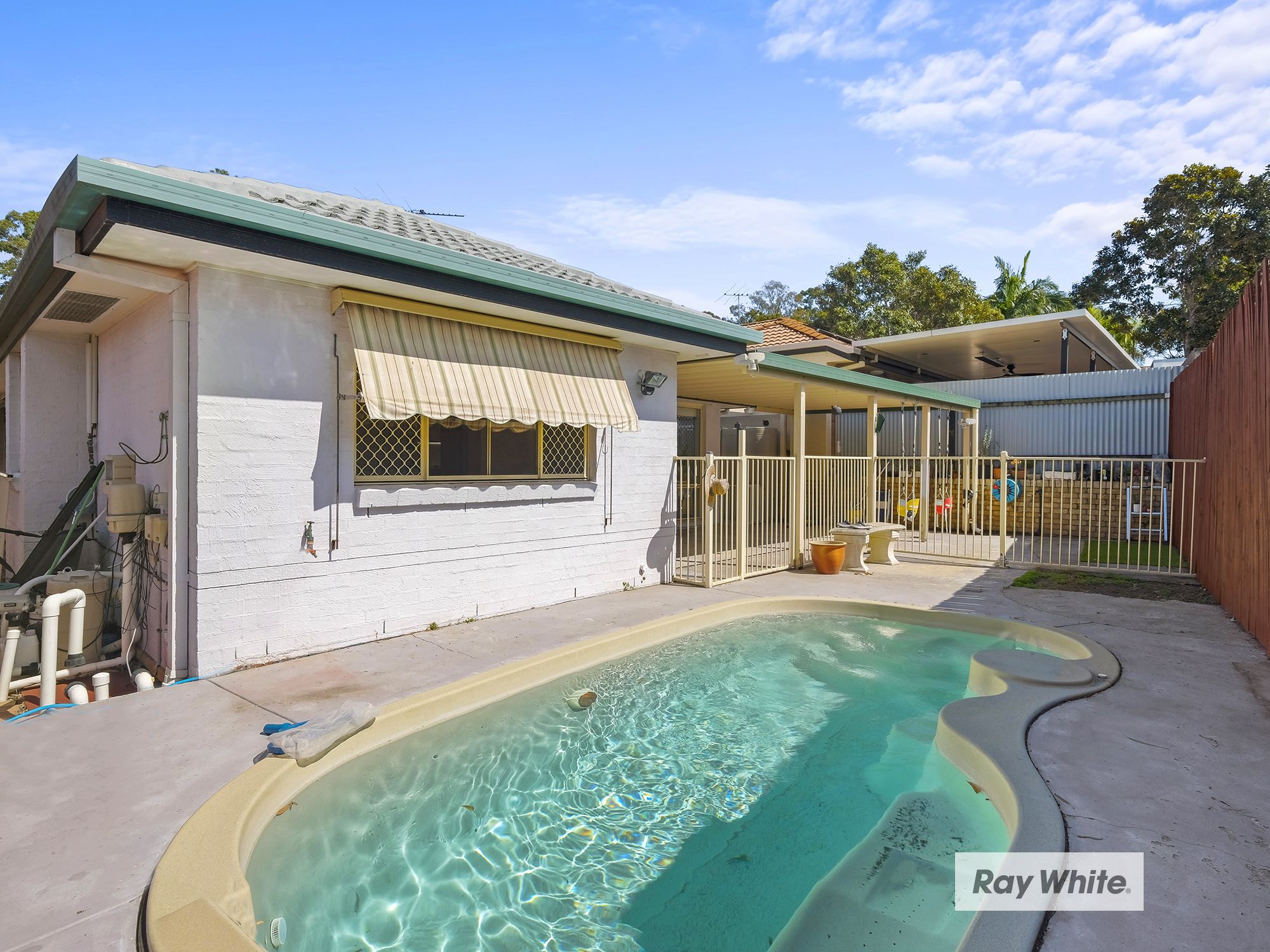 4 Griffith Court, Forest Lake, QLD 4078