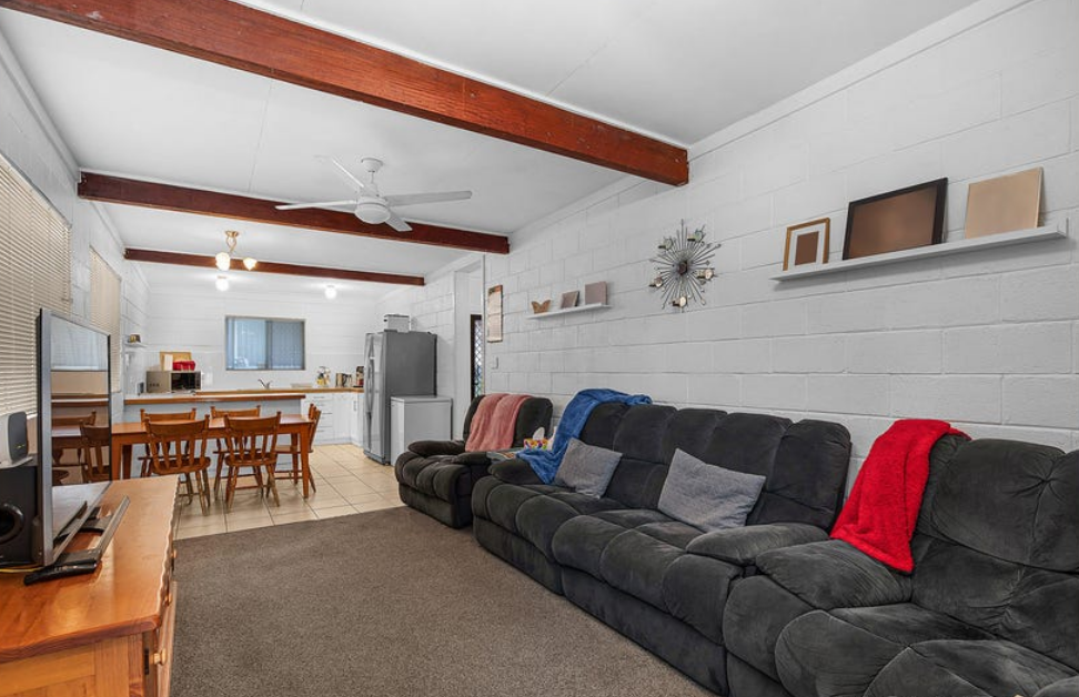 8 Thomas, Goodna, QLD 4300