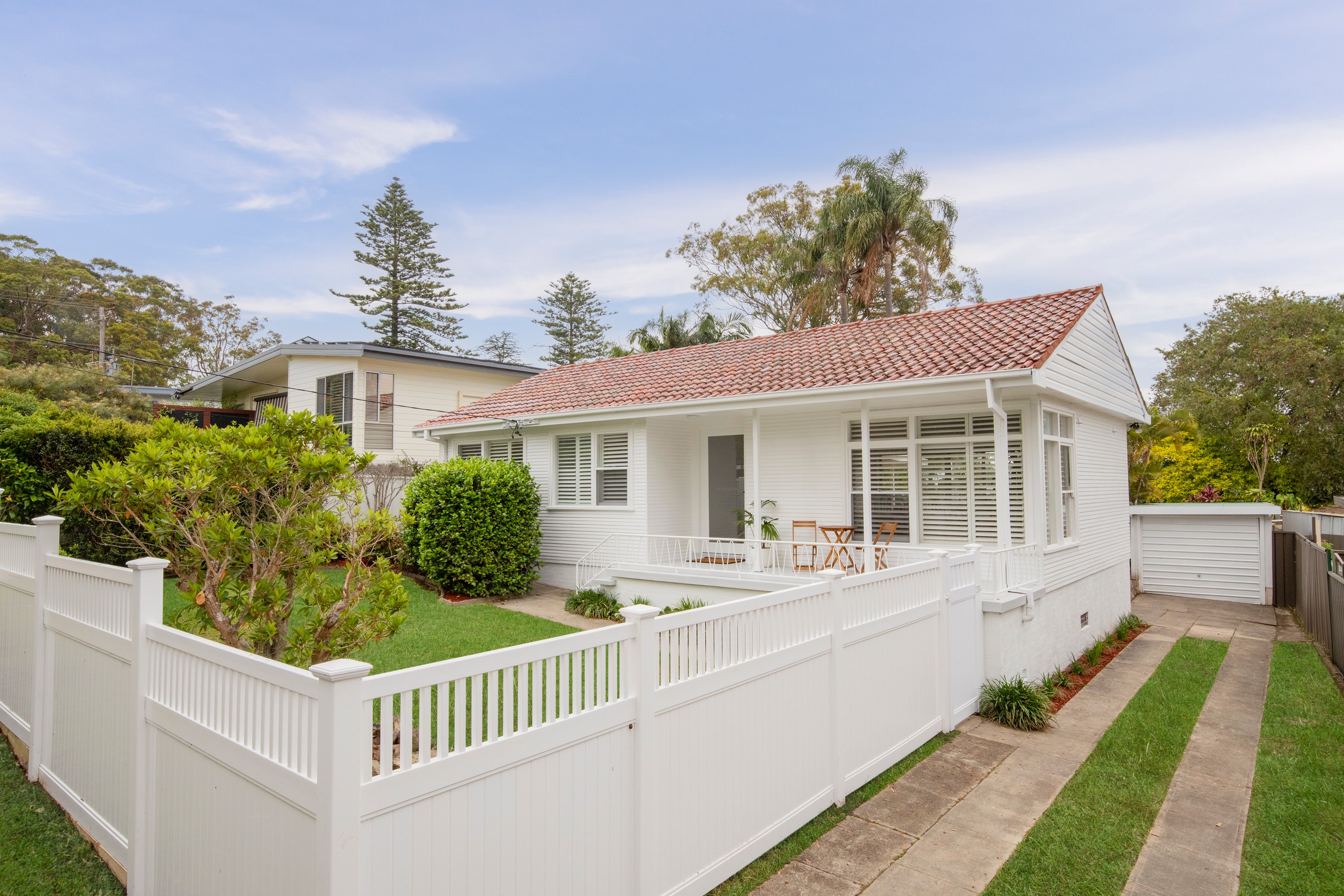 6 Taylor Crescent, Warners Bay, NSW 2282