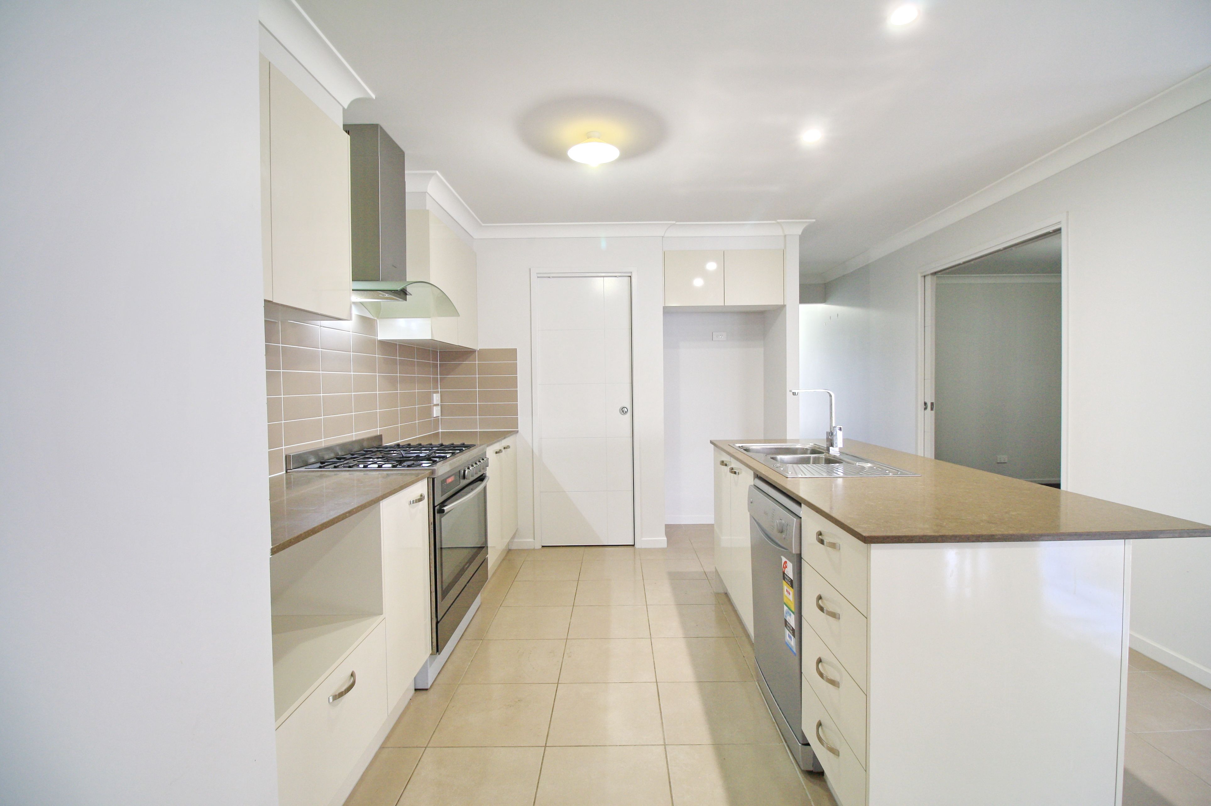 3 Barrams Road, South Ripley, QLD 4306