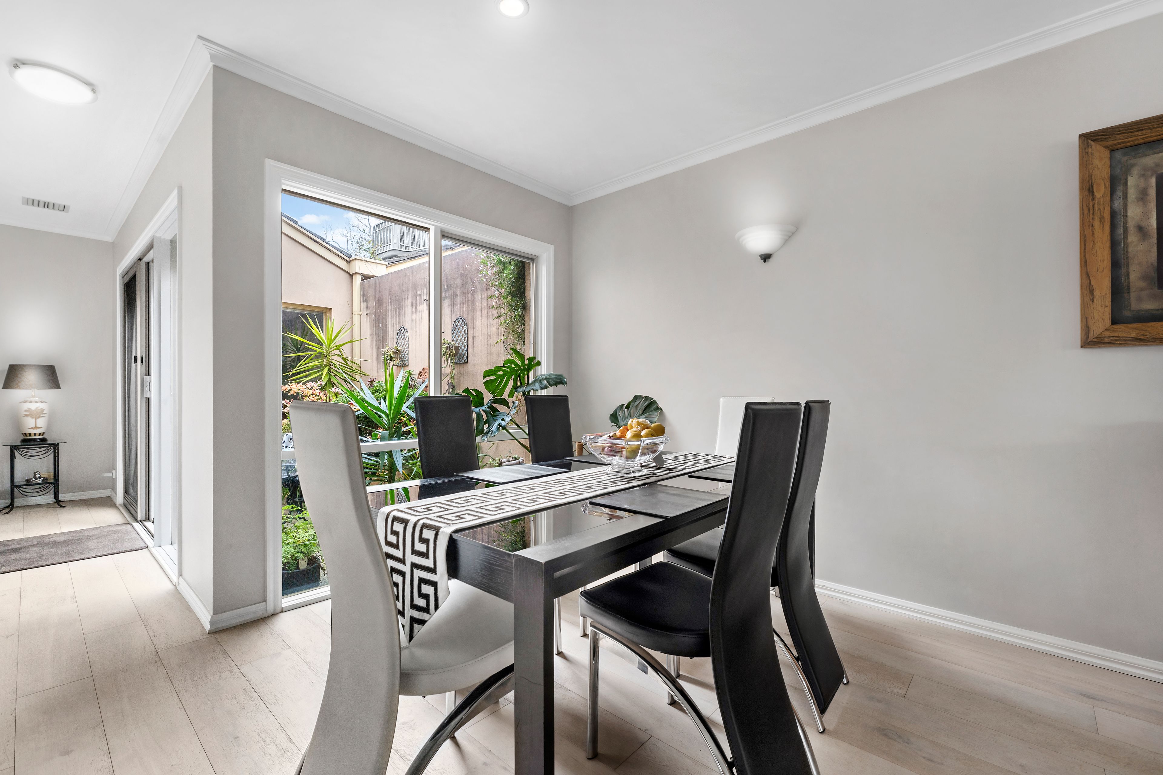 2/11 Eden Street — photo 6 of 18