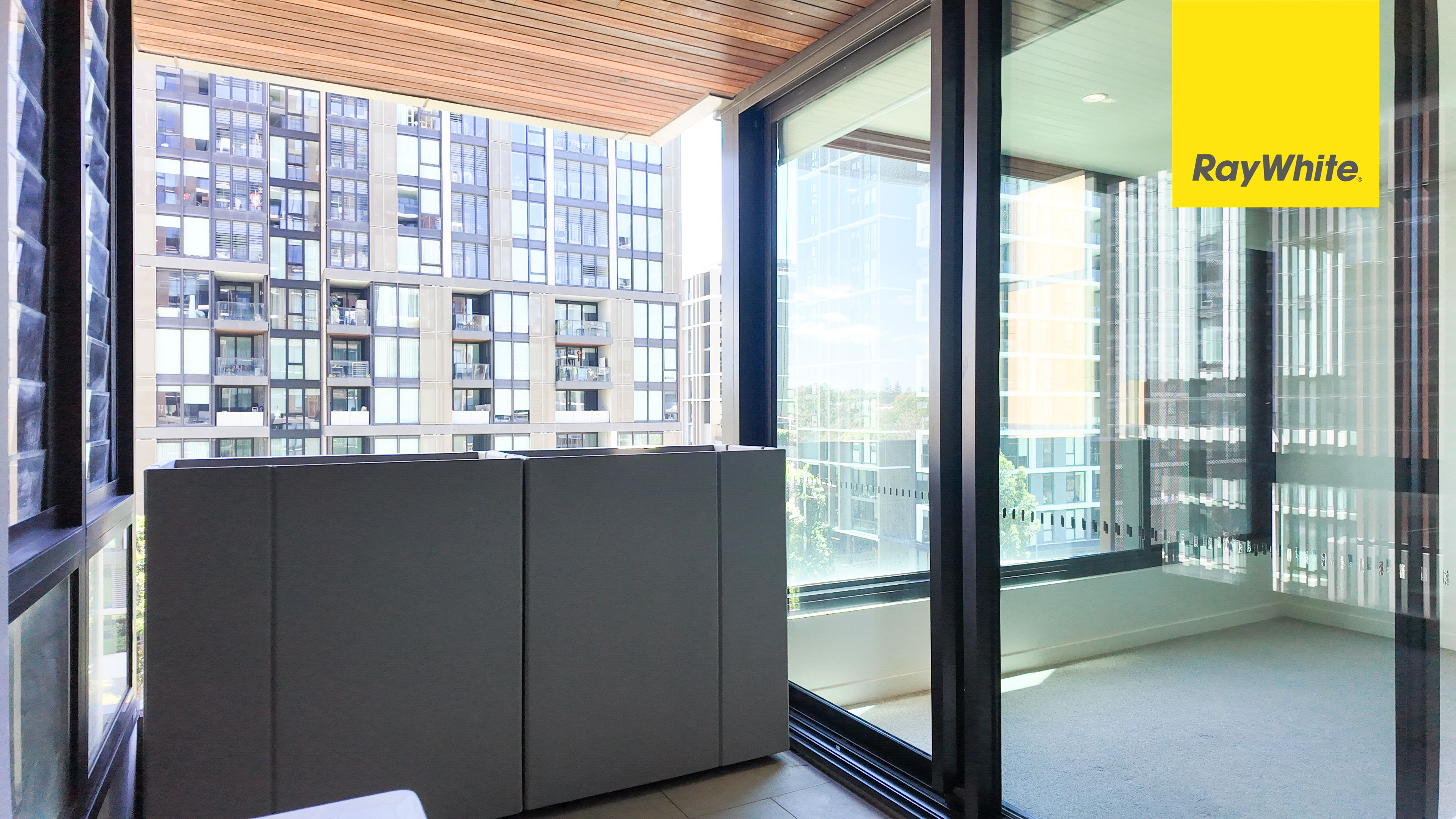 410/1 Network Place — photo 8 of 12
