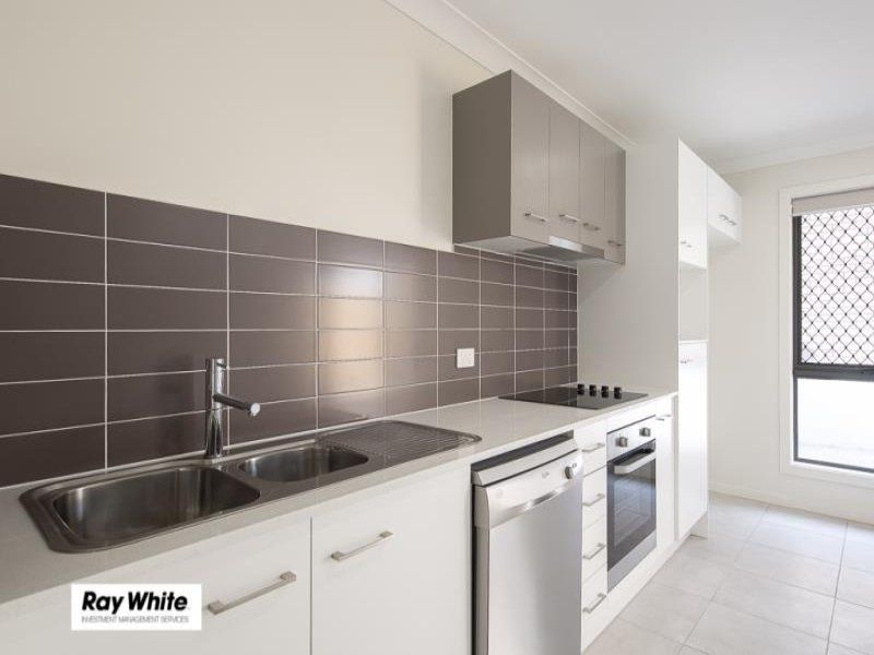 86 Lamington Drive, Redbank Plains, QLD 4301