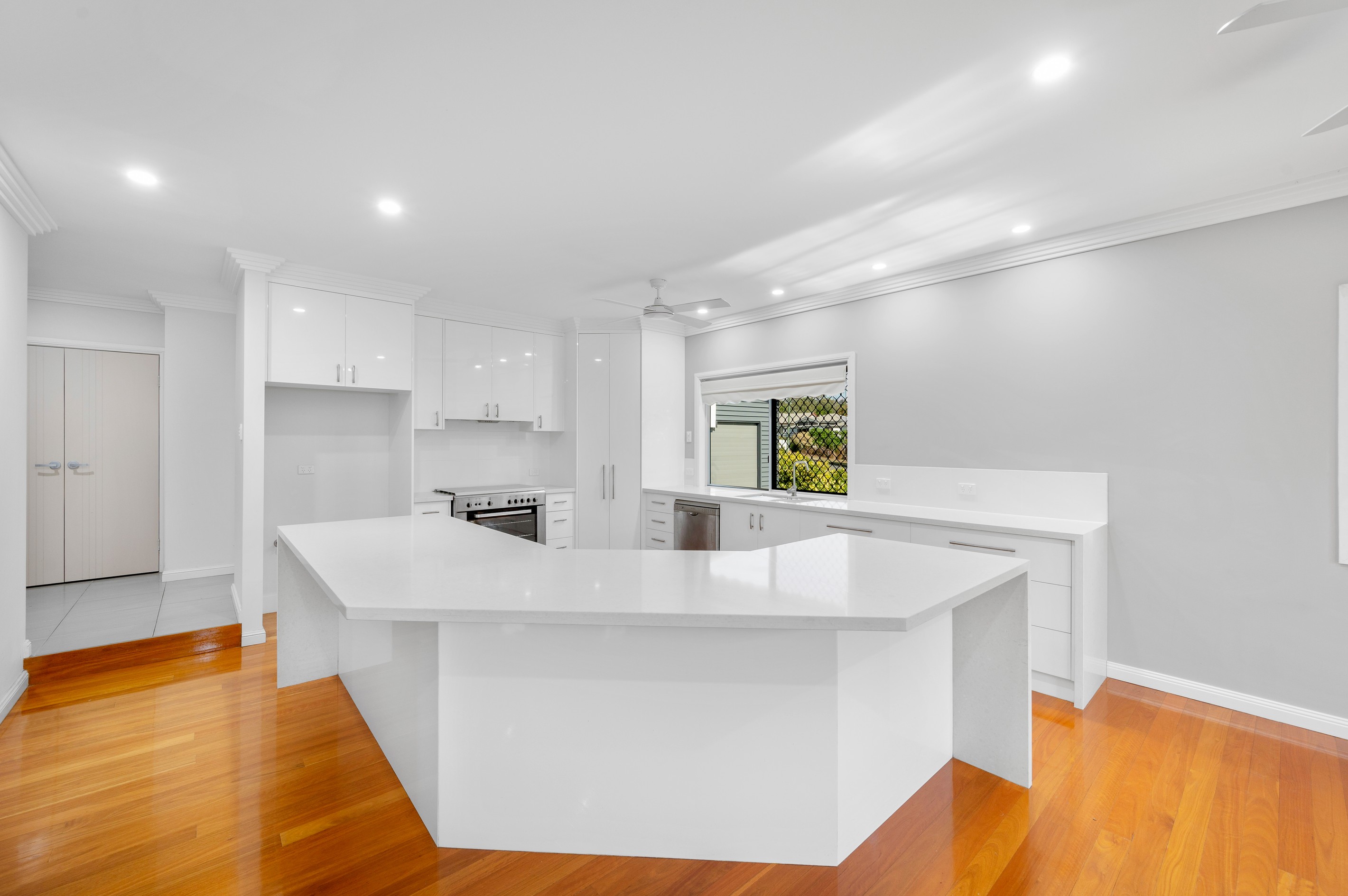 4 Ferris Street, Gladstone Central, QLD 4680